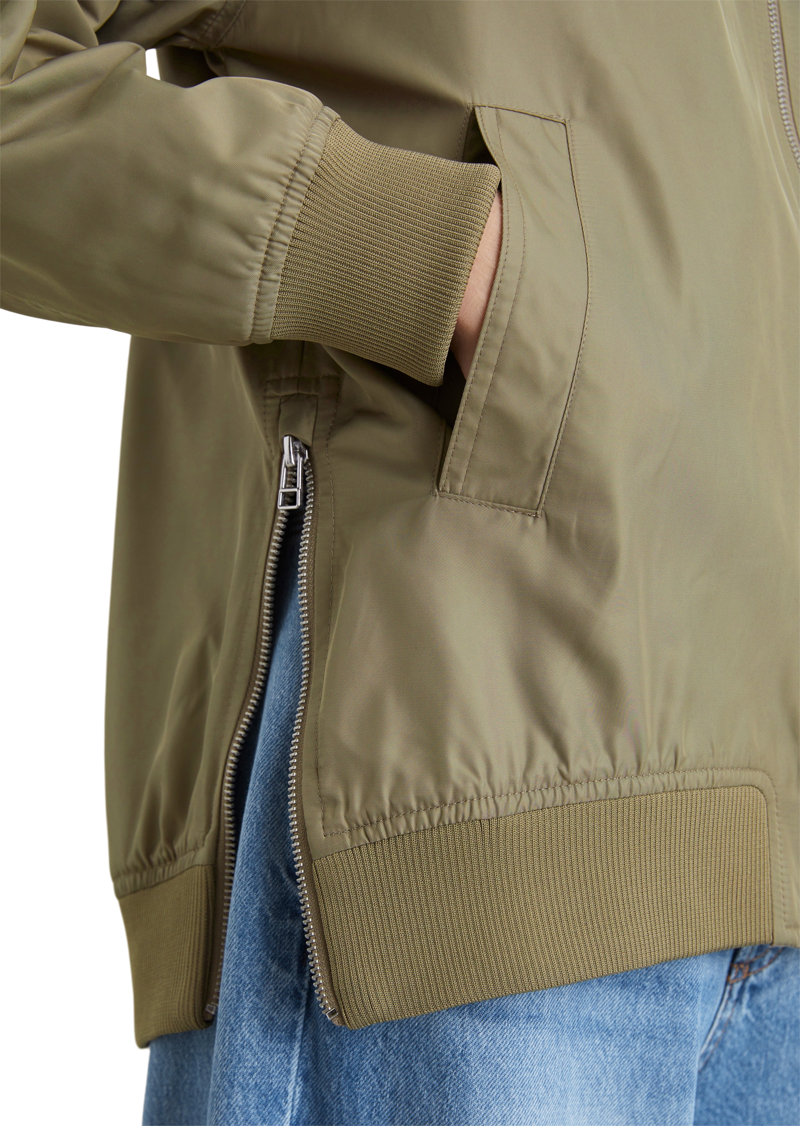 Marc O'Polo DENIM Blouson, mit edlem Glanz, stylische Reissverschlüsse zum Öffnen der Seitennähte