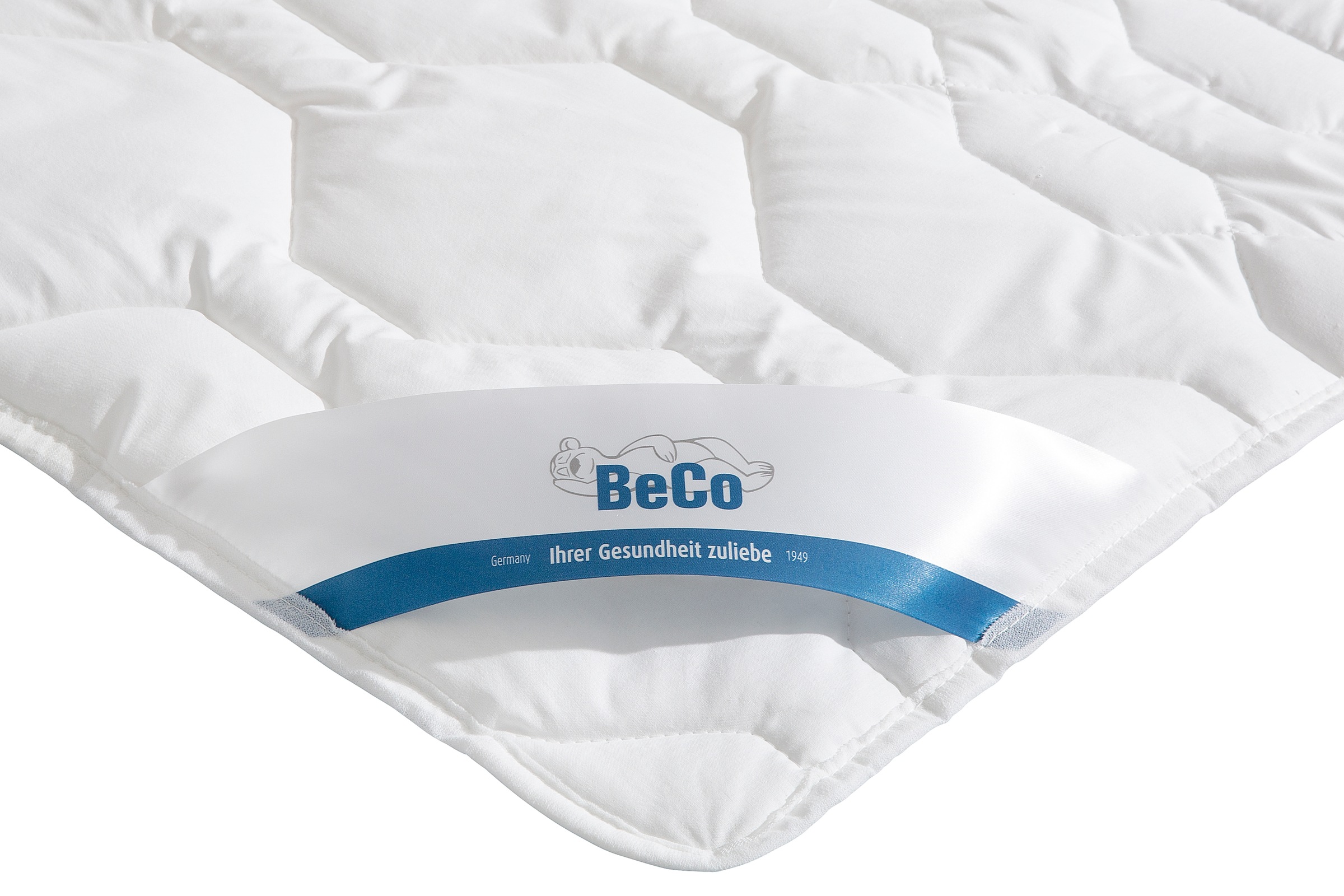 Beco Microfaserbettdecke »Lokken, Bettdecke, allergiker geeignet«, leicht, Füllung Polyester, Bezug Microfaser-Feinbatist uni, samtweich, (1 St.), Bettdecke in 135x200 cm, 155x220 cm, 200x200, Sommer, Winter