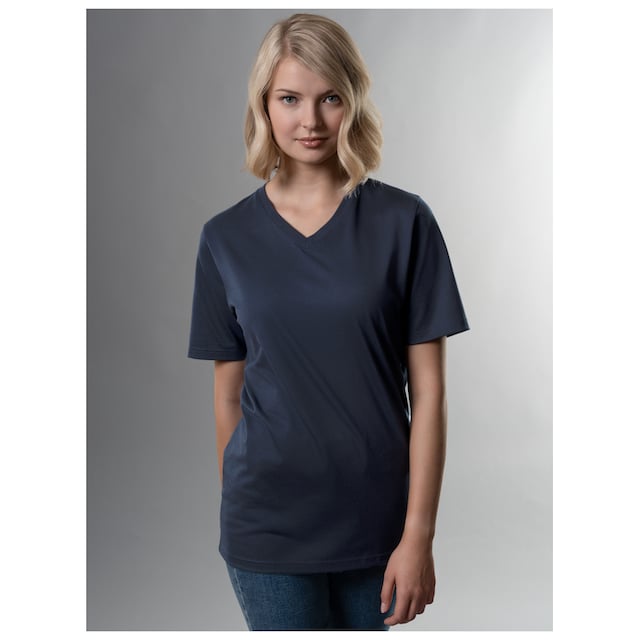 ♕ Trigema T-Shirt »TRIGEMA V-Shirt DELUXE Baumwolle« versandkostenfrei  kaufen
