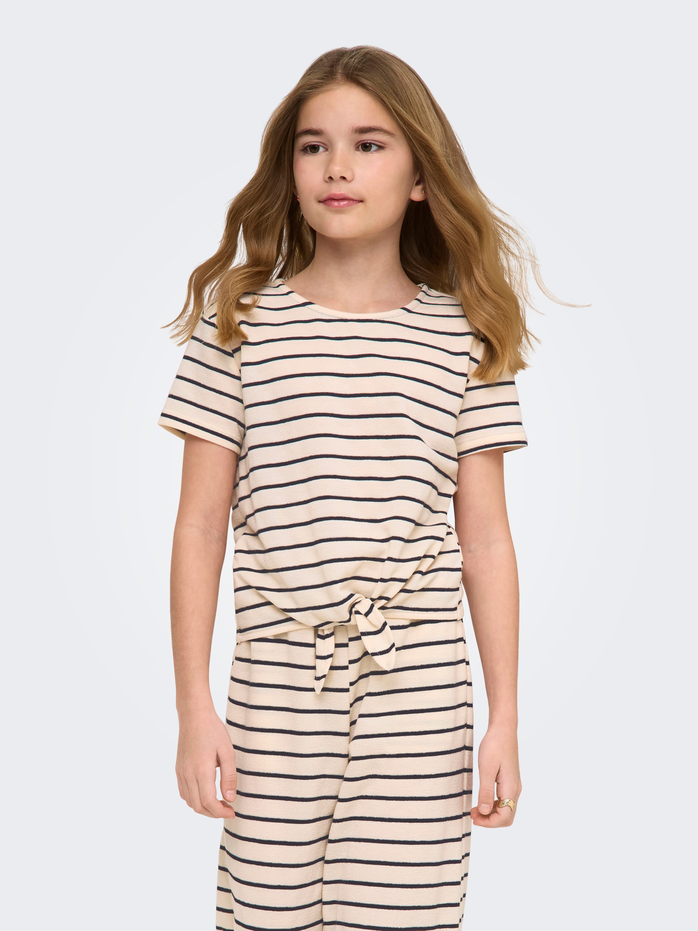KIDS ONLY T-shirt »KOGJANA SS STRIPED KNOT TOP JRS« avec détail de nœud stylé