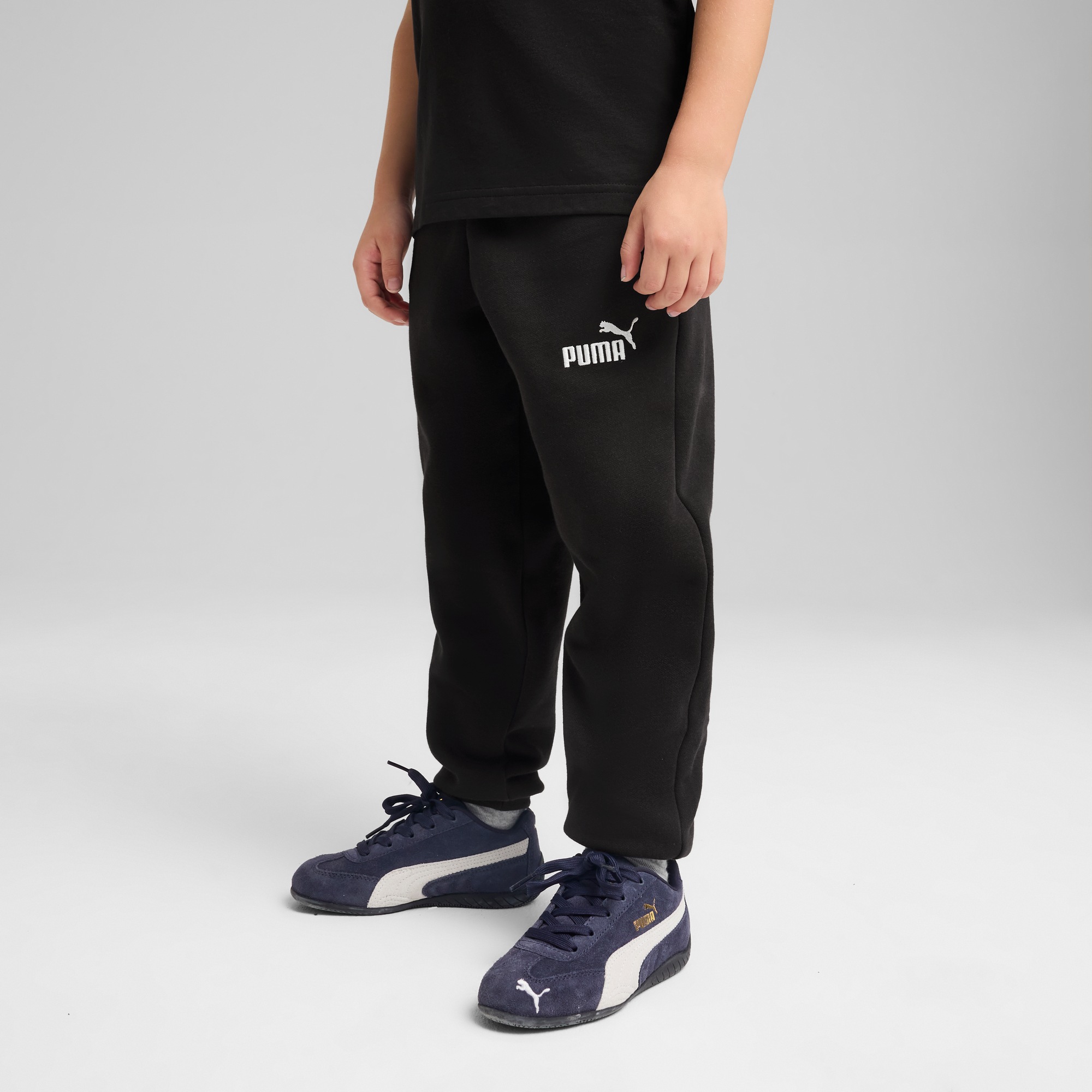 Image of PUMA Trainingshose "ESS SMALL NO1 LOGO SWEATPANTS FL PS" mit Eingrifftaschen, elastischer Bund, Regular Fit, für Kinder