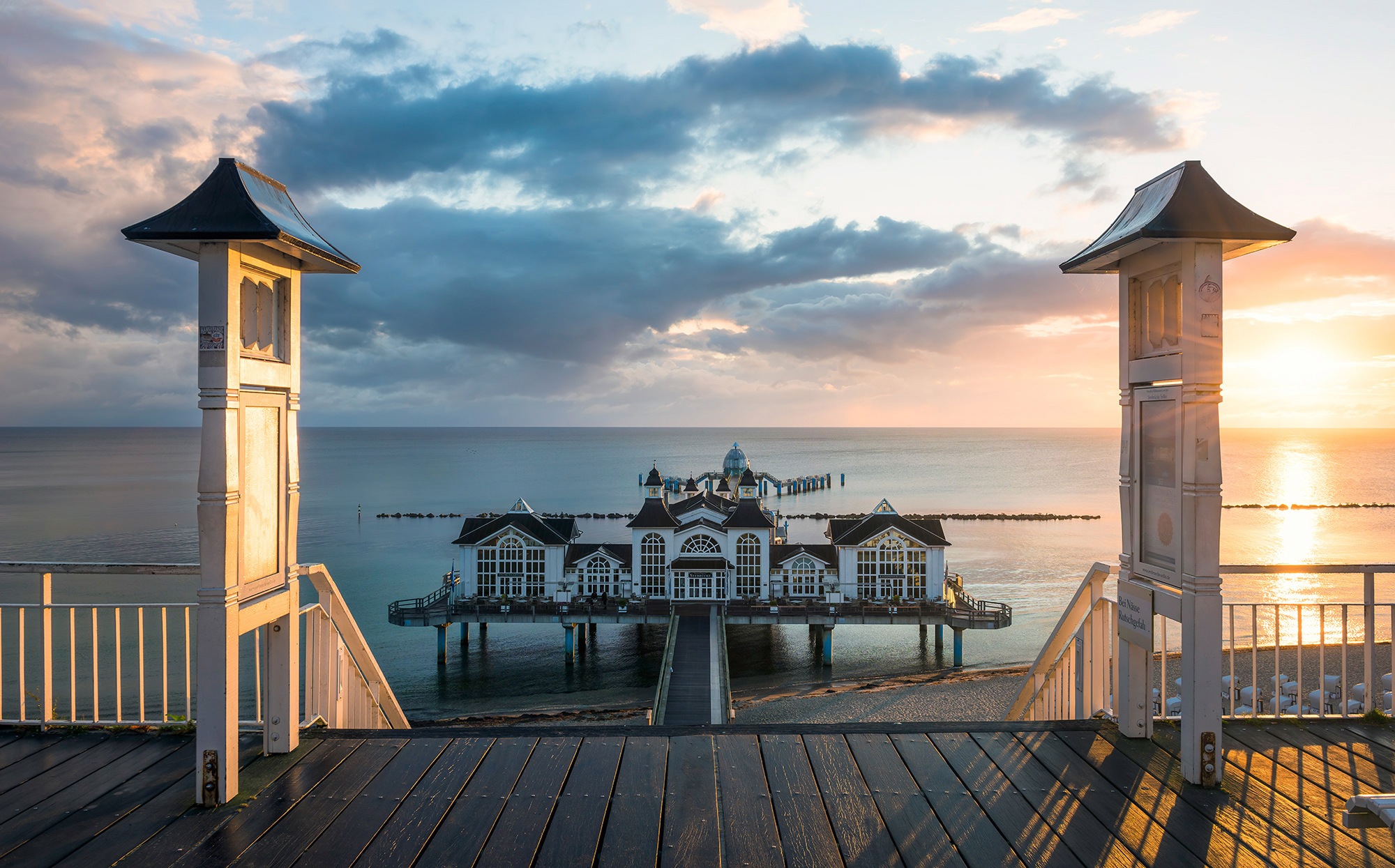Image of Komar Fototapete »Magisches Sellin«, mehrfarbig-natürlich-bedruckt bei Ackermann Versand Schweiz