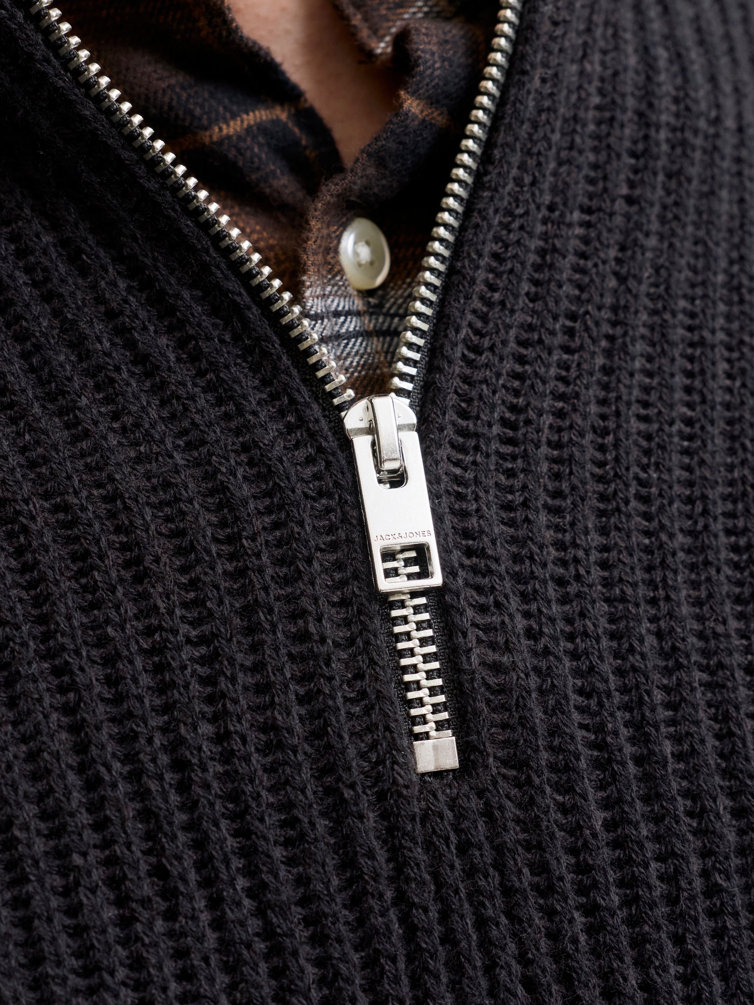 Image of Jack & Jones PlusSize Troyer "JJPANNEL KNIT HALF ZIP AW26 PLS" Materialmix, normal geschnitten