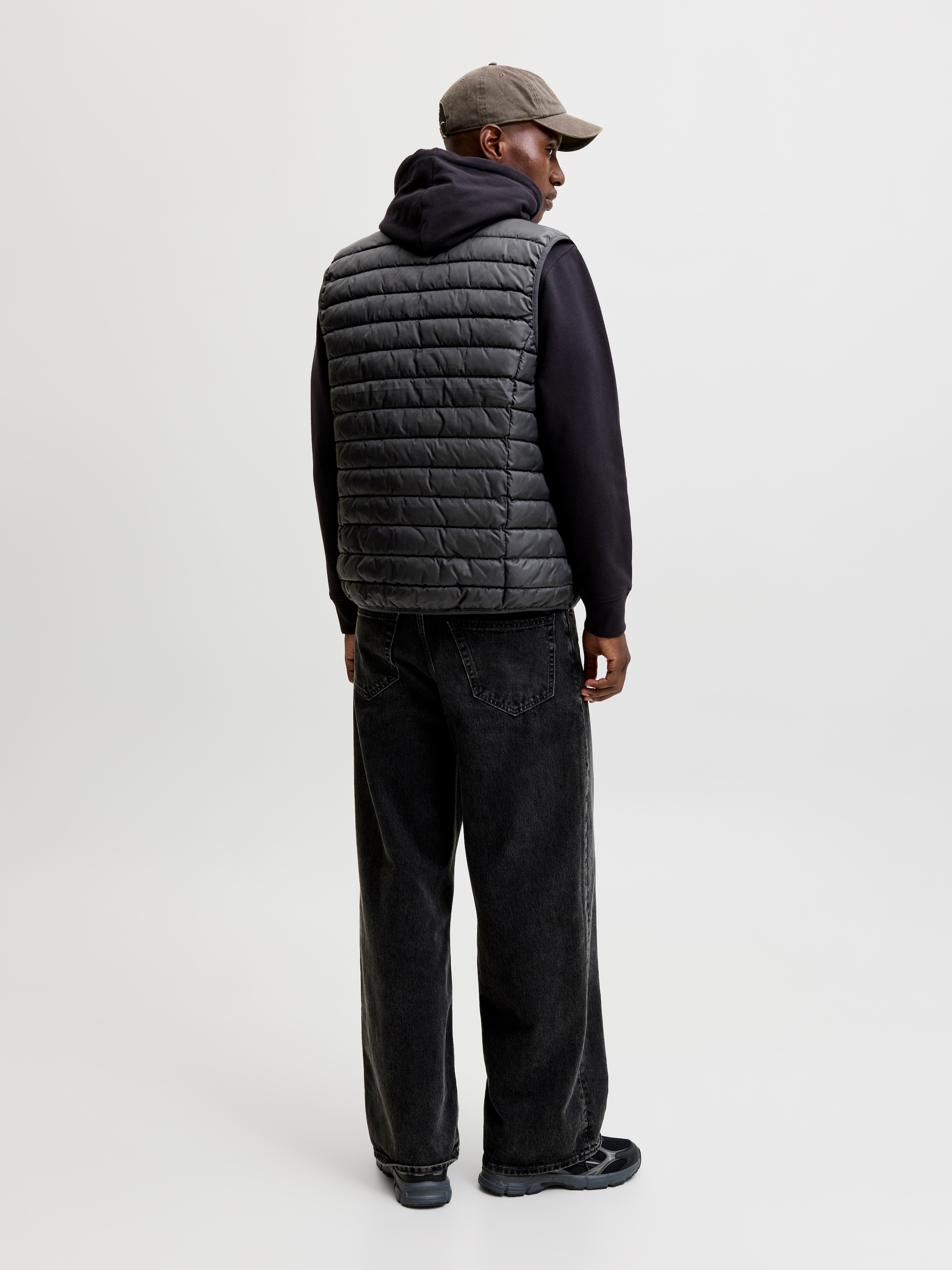 Jack & Jones Gilet matelassé »JJELVIS LIGHT BODYWARMER COLLAR« fibre synthétique, coupe régulière