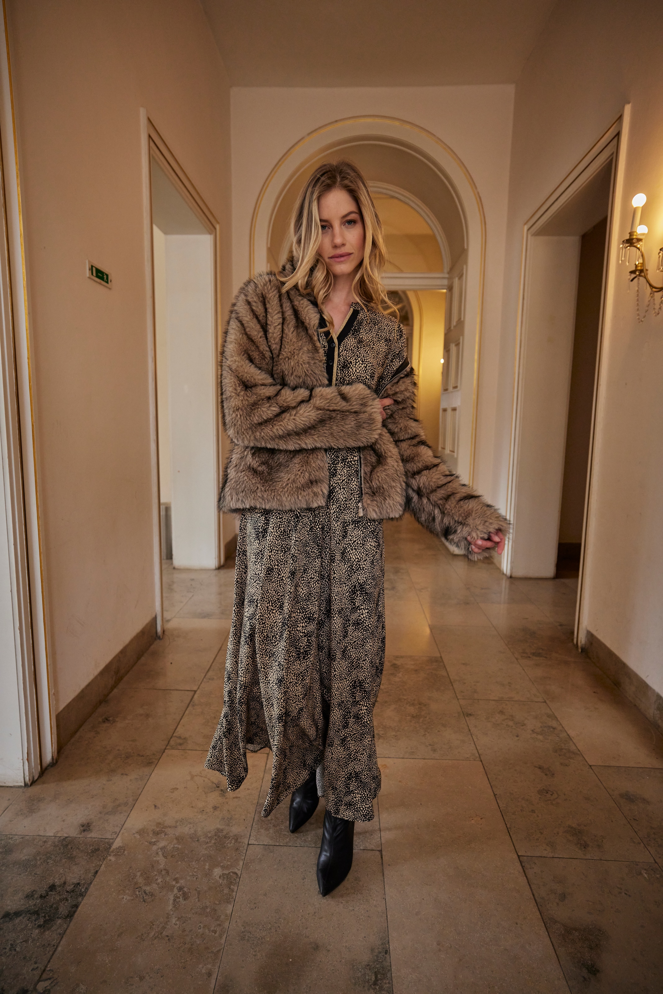 Aniston CASUAL Maxi robe avec imprimé graphique sur toute la surface - NOUVELLE COLLECTION,