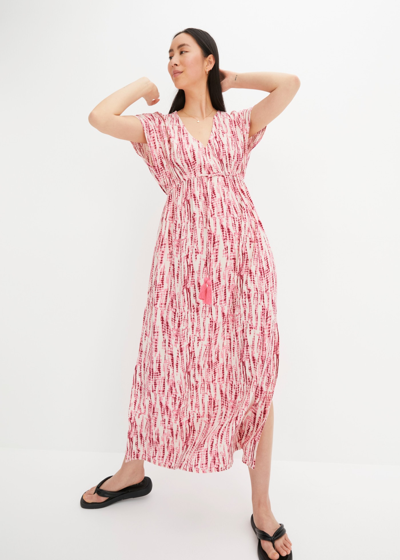 Image of bonprix Maxikleid mit Batik-Print, ausgestellte Passform, aus Viskose, Kurzarm-Design