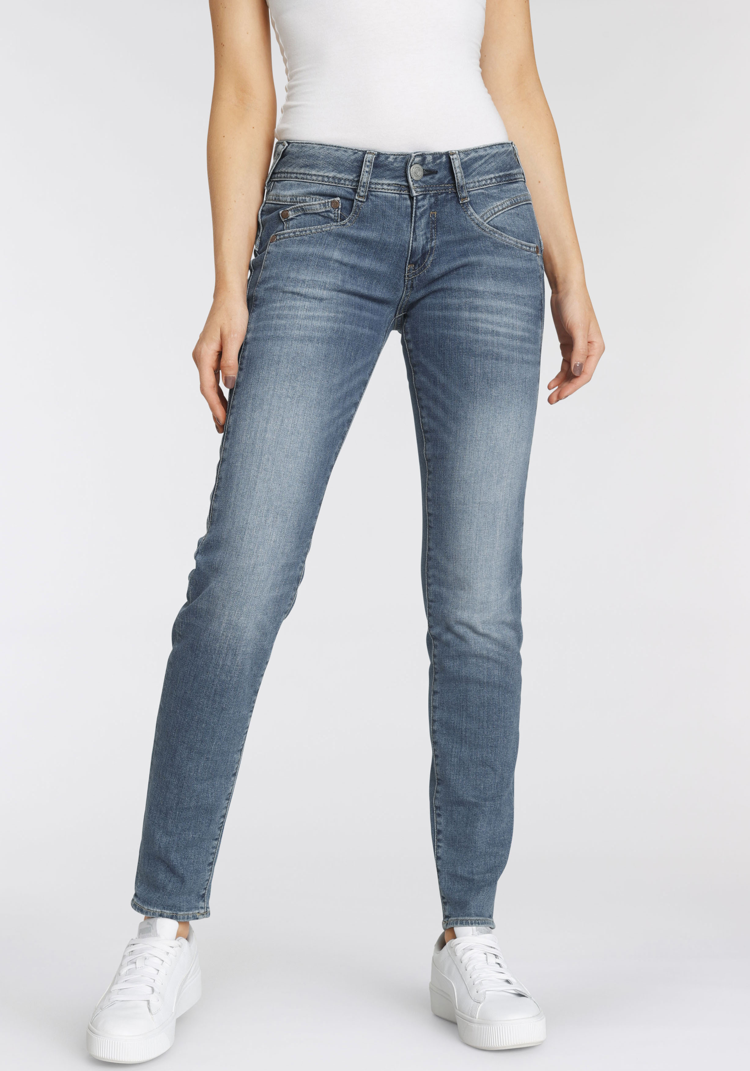 Slim-fit-Jeans »GINA RECYCLED DENIM«, mit seitlichem Keileinsatz