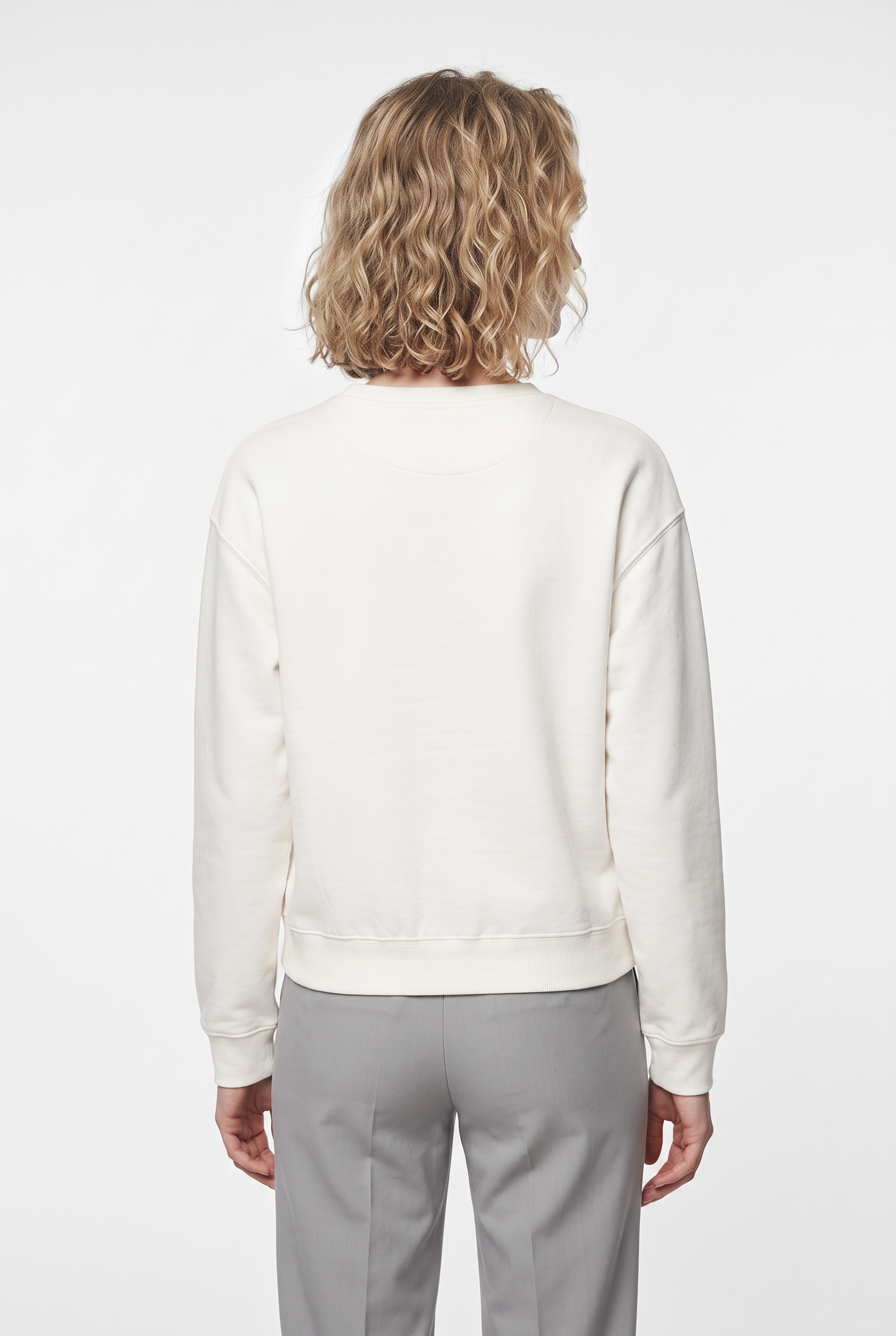 Pepe Jeans Sweat-shirt »BRISA«, mit Schmucksteinbesatz & Schriftzug
