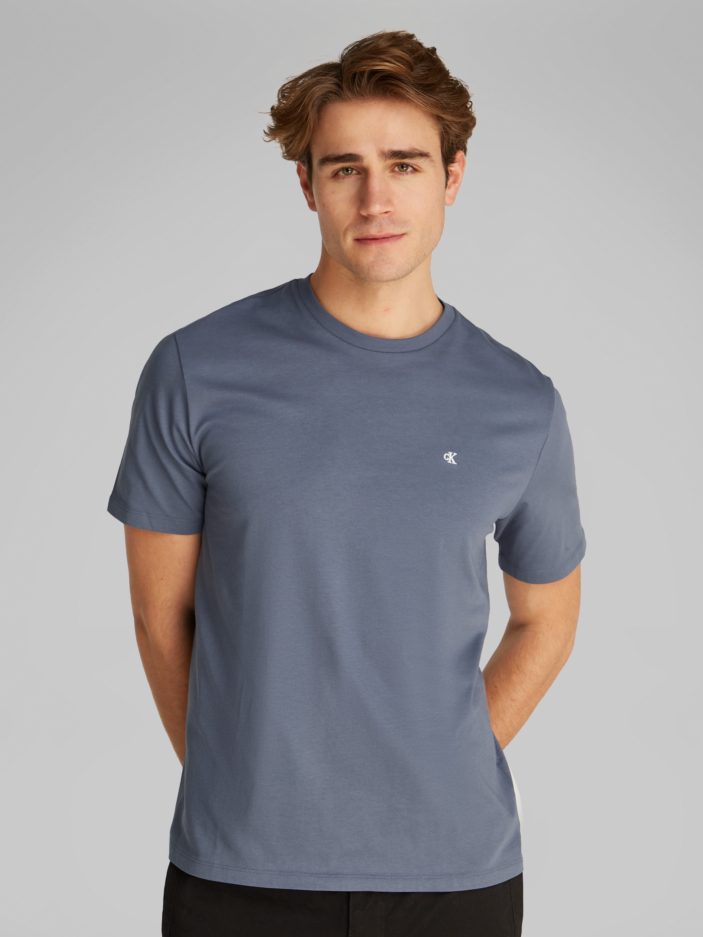 Calvin Klein Jeans T-Shirt »SS SMOOTH CTTN SOLID CREWNK TEE«, mit Logo