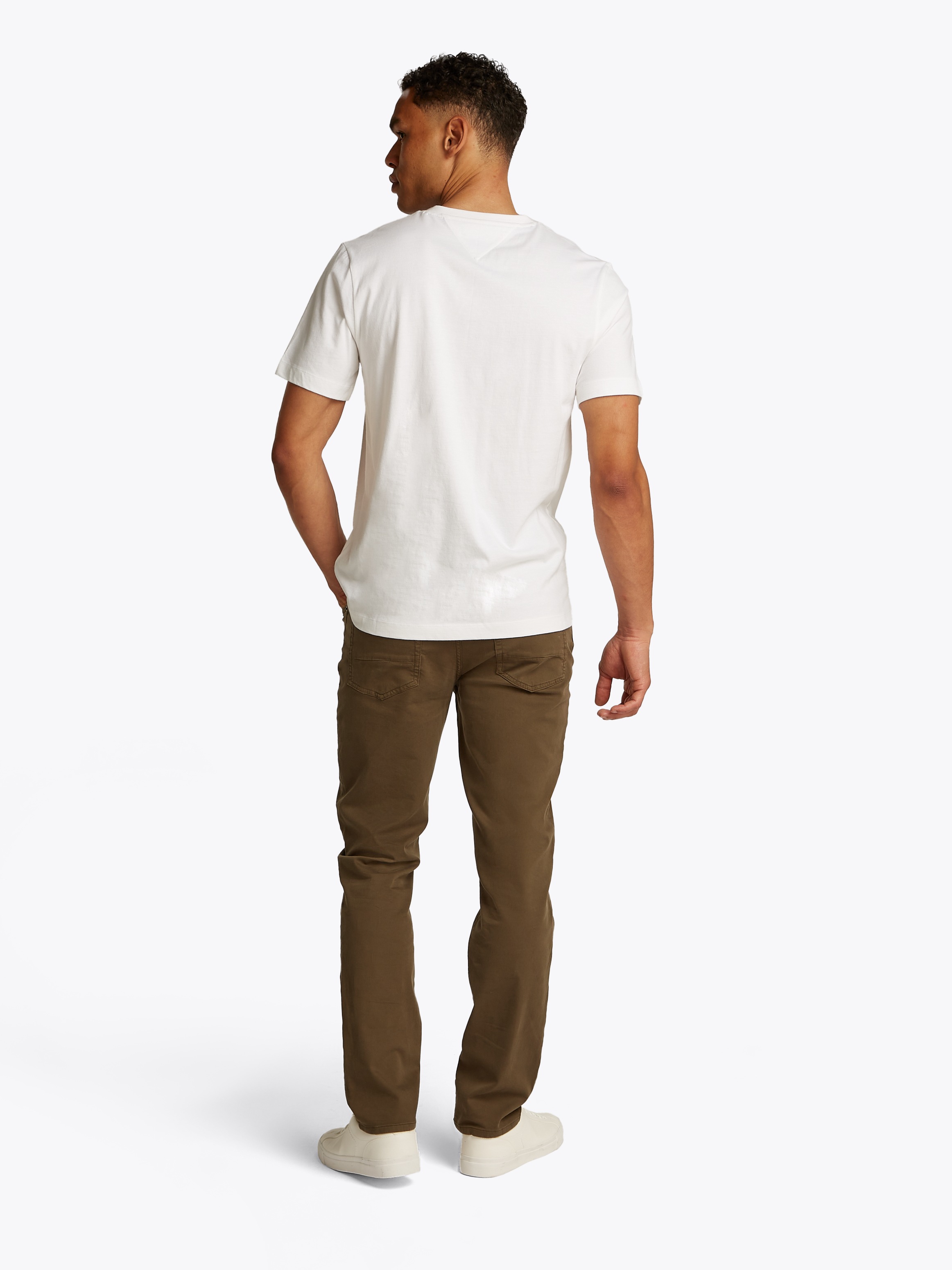 Tommy Hilfiger V-Shirt »ESSENTIAL V-NECK TEE mit V-Ausschnitt und Markenlabel«, unifarben, casual, regular fit, Baumwolle, V-Ausschnitt