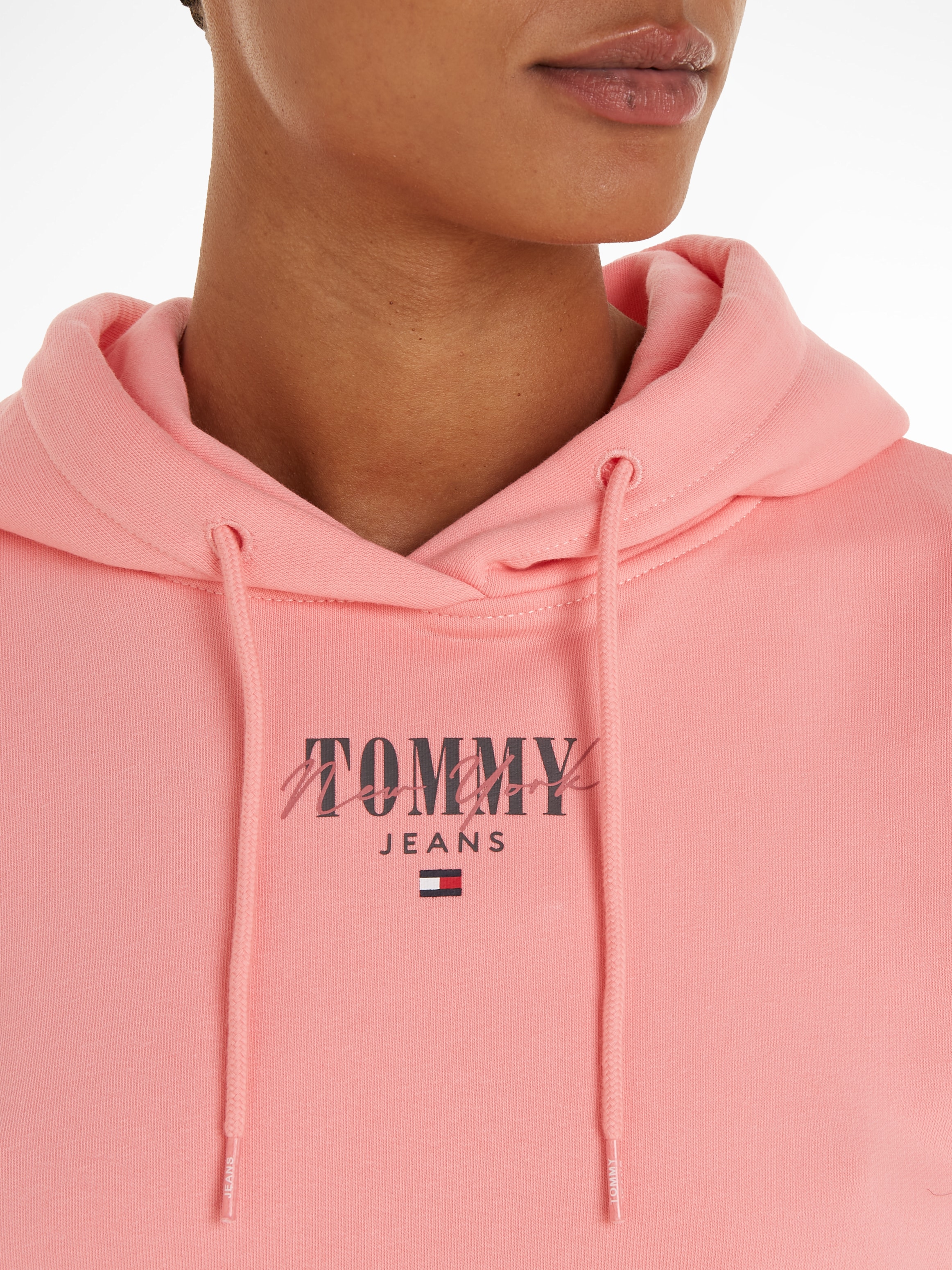 Tommy Jeans Kapuzensweatshirt »TJW RLX ESSENTIAL LOGO HOODIE«, mit Tommy Jeans Logo-Schriftzug & Flag