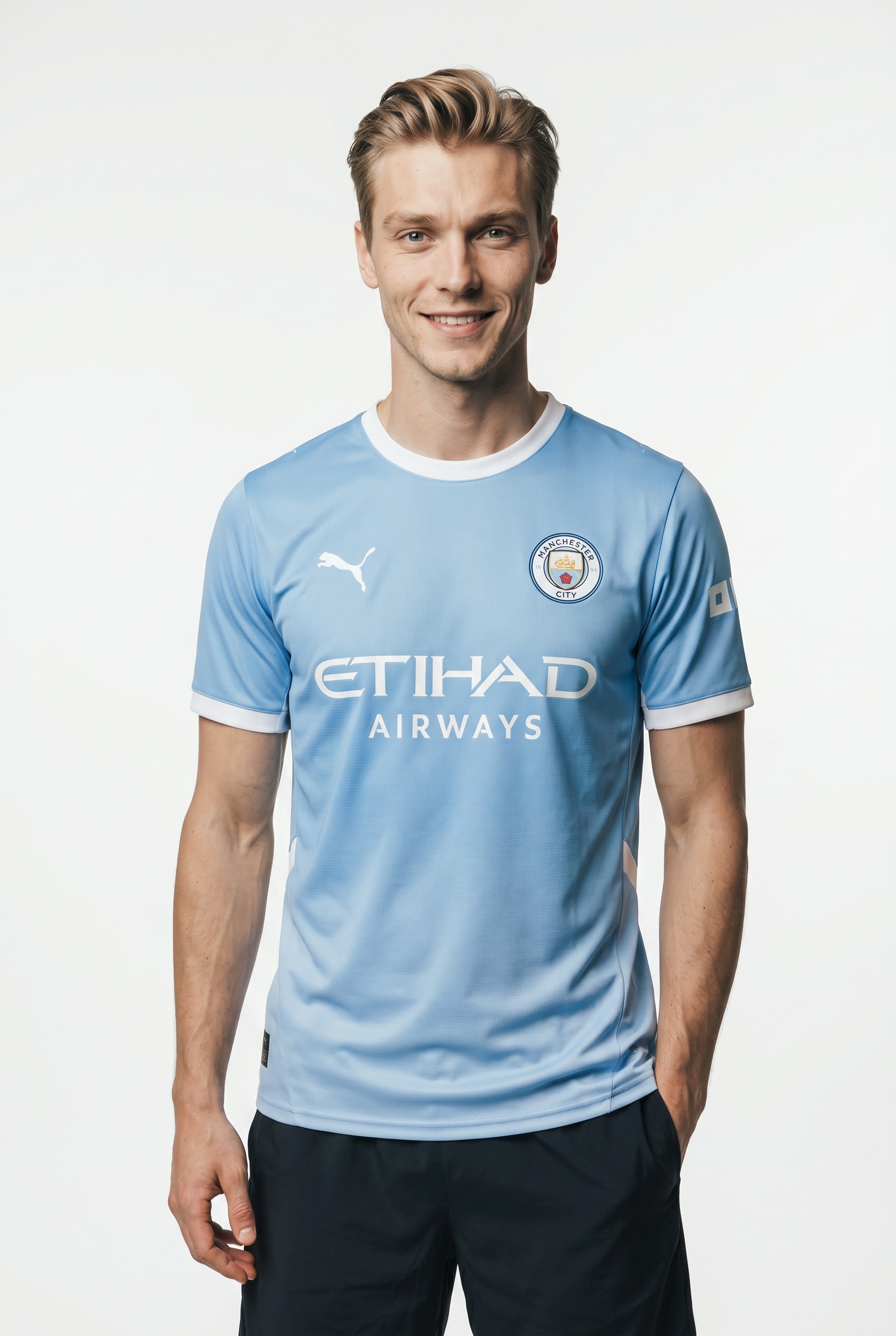 Image of PUMA Fussballtrikot "MCFC HOME JERSEY REPLICA" für Erwachsene, mit Rundhalsausschnitt, kurzärmelig, atmungsaktiv