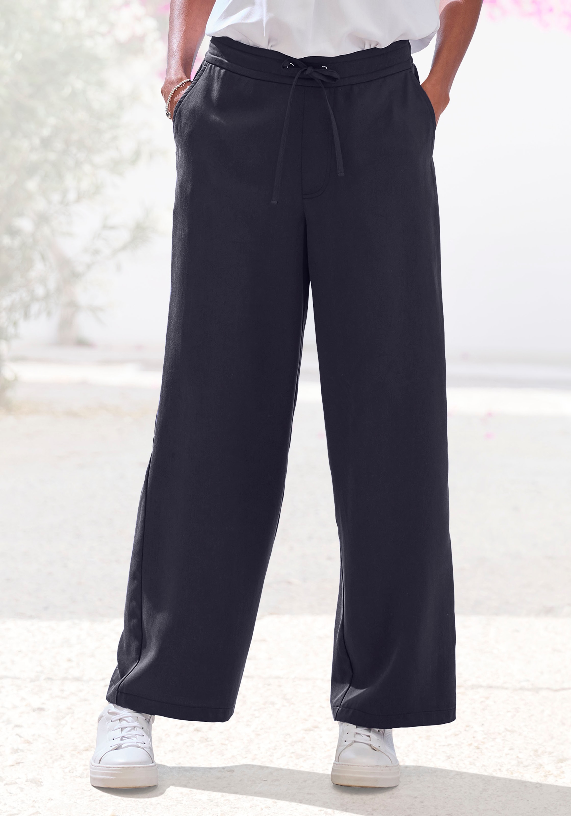 Image of LASCANA Schlupfhose mit Bindeband, Palazzohose aus Lyocell mit Taschen