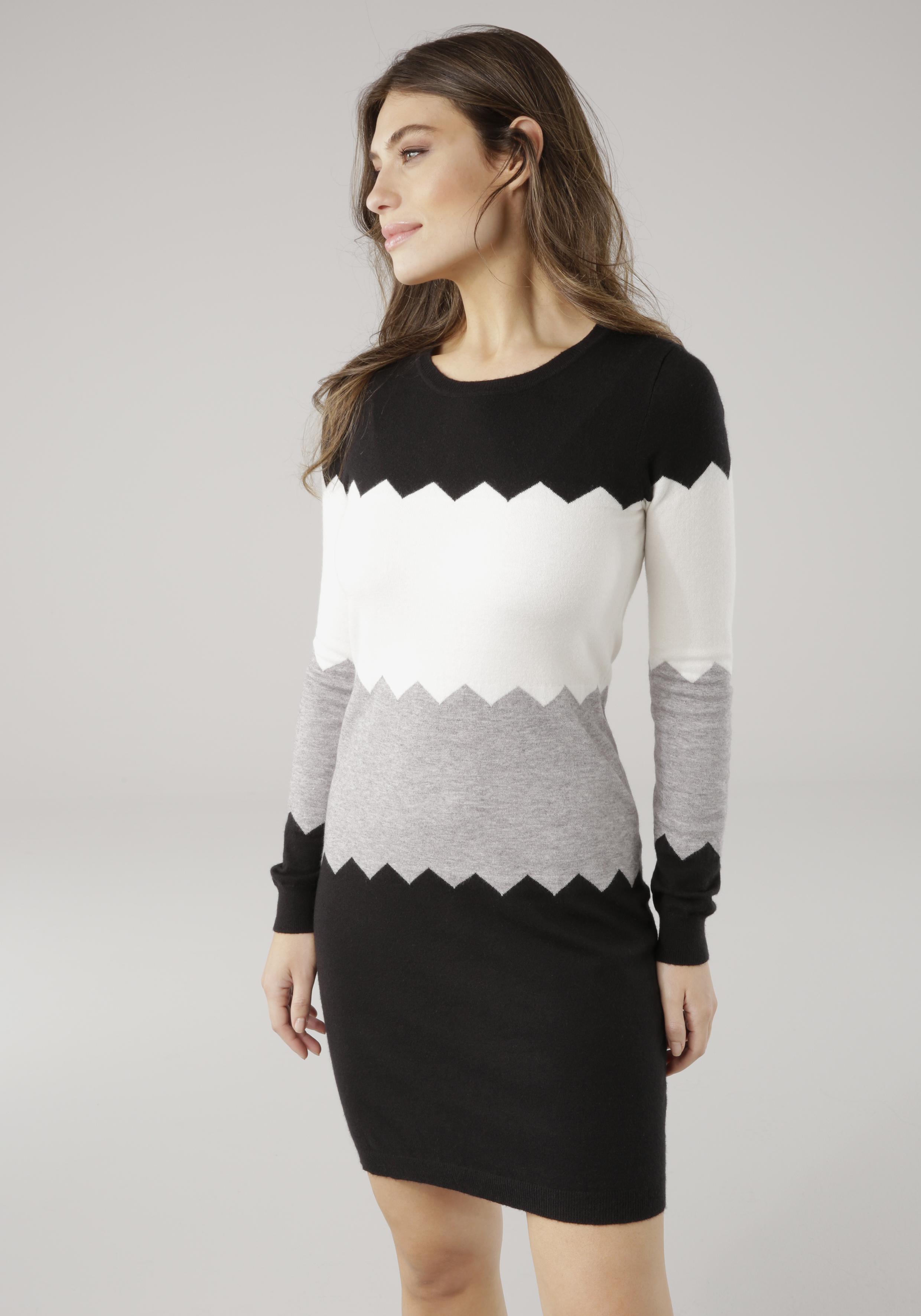 Strickkleid, mit Zickzack-Muster