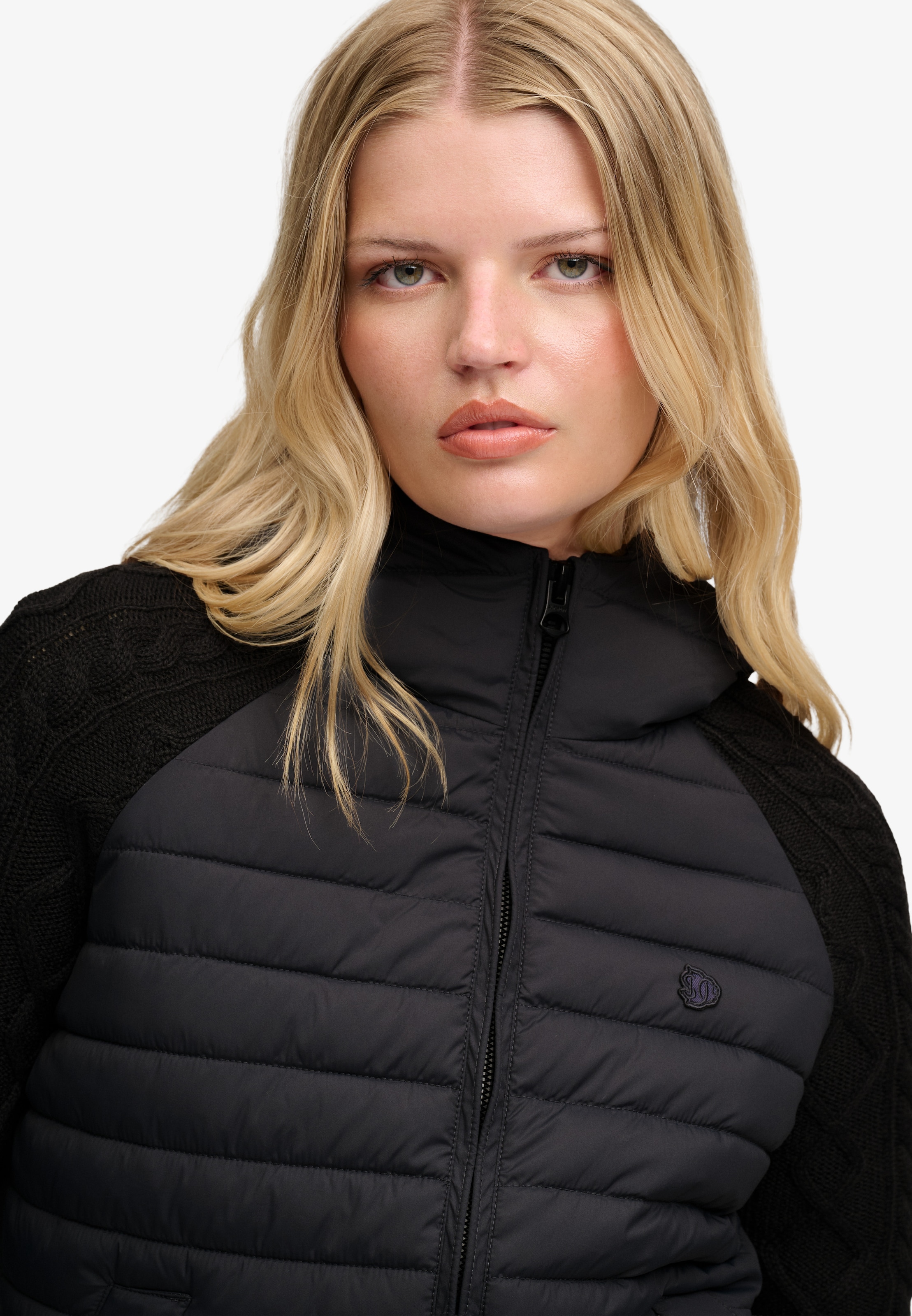 Superdry Hybridjacke »HOODED CABLE KNIT HYBRID« Kunstfaser, slim fit