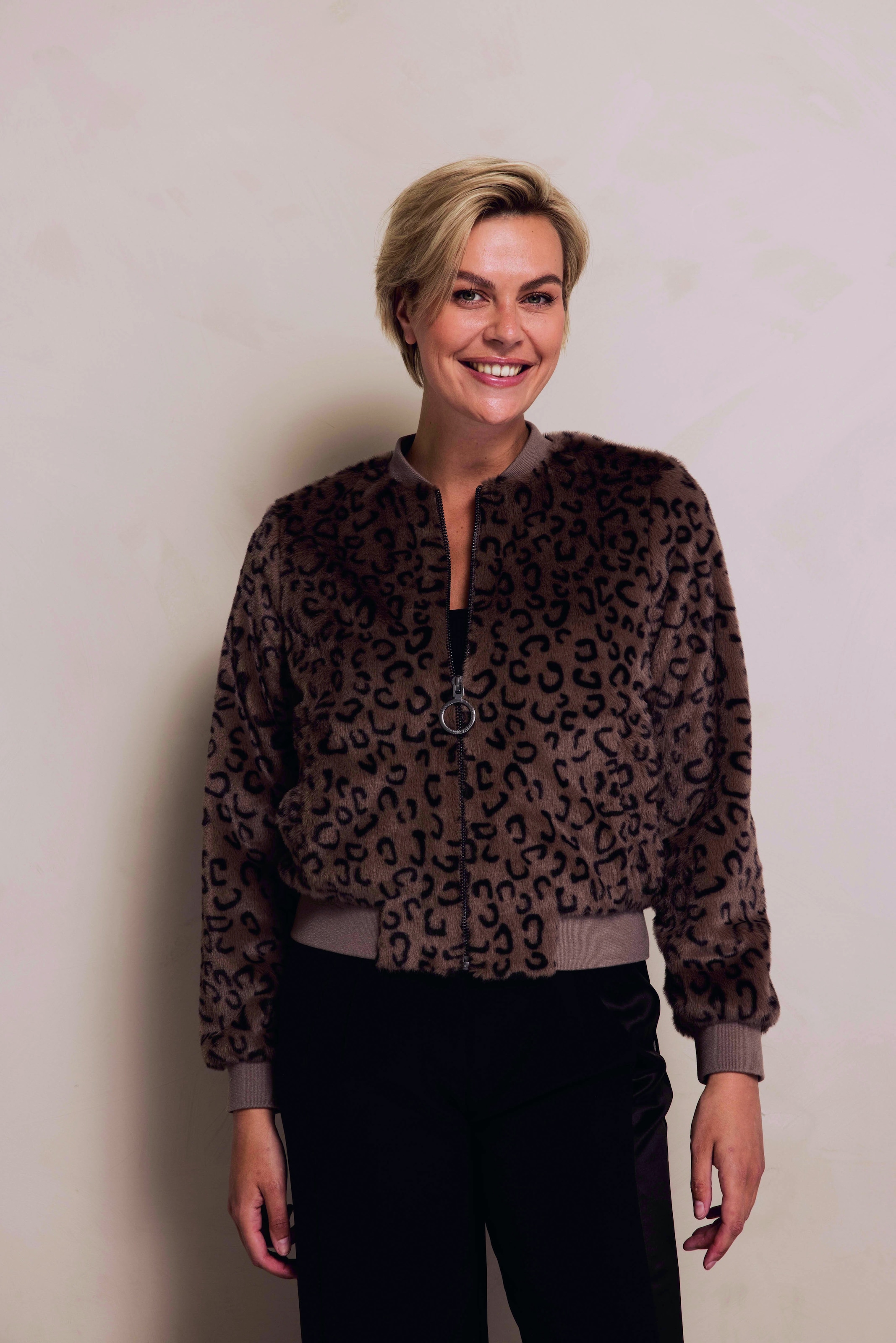 Image of Zhrill Blouson "ZHGIULIA" moderner Look, aus Kunstfaser, Regular Fit, mit Eingrifftaschen