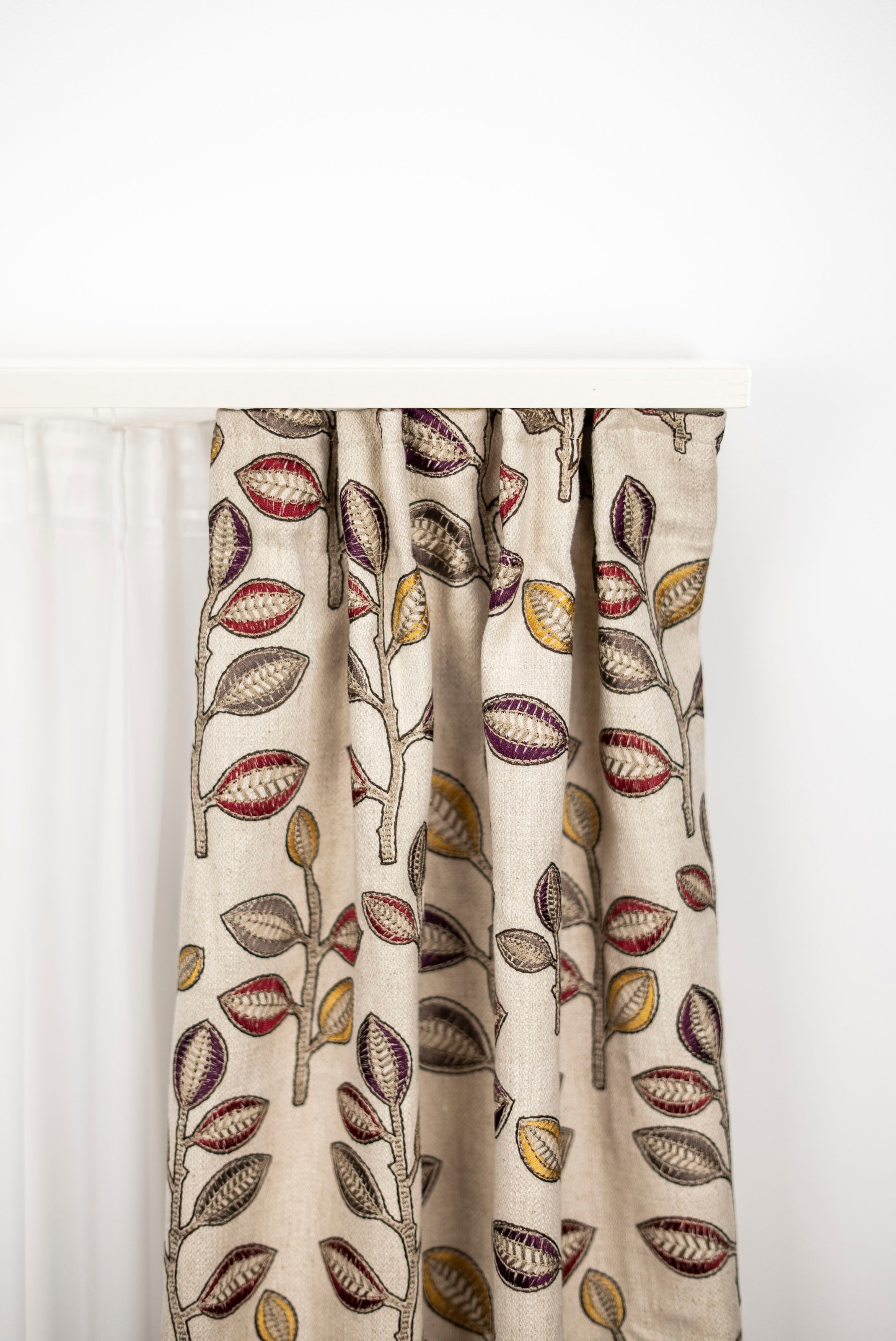 GARESA Gardinenschiene »Kunststoffschiene CREDO« 2 läufig-läufig Wunschmasslänge Deckenmontage, mit Kunststoffverbinder verlängerbar