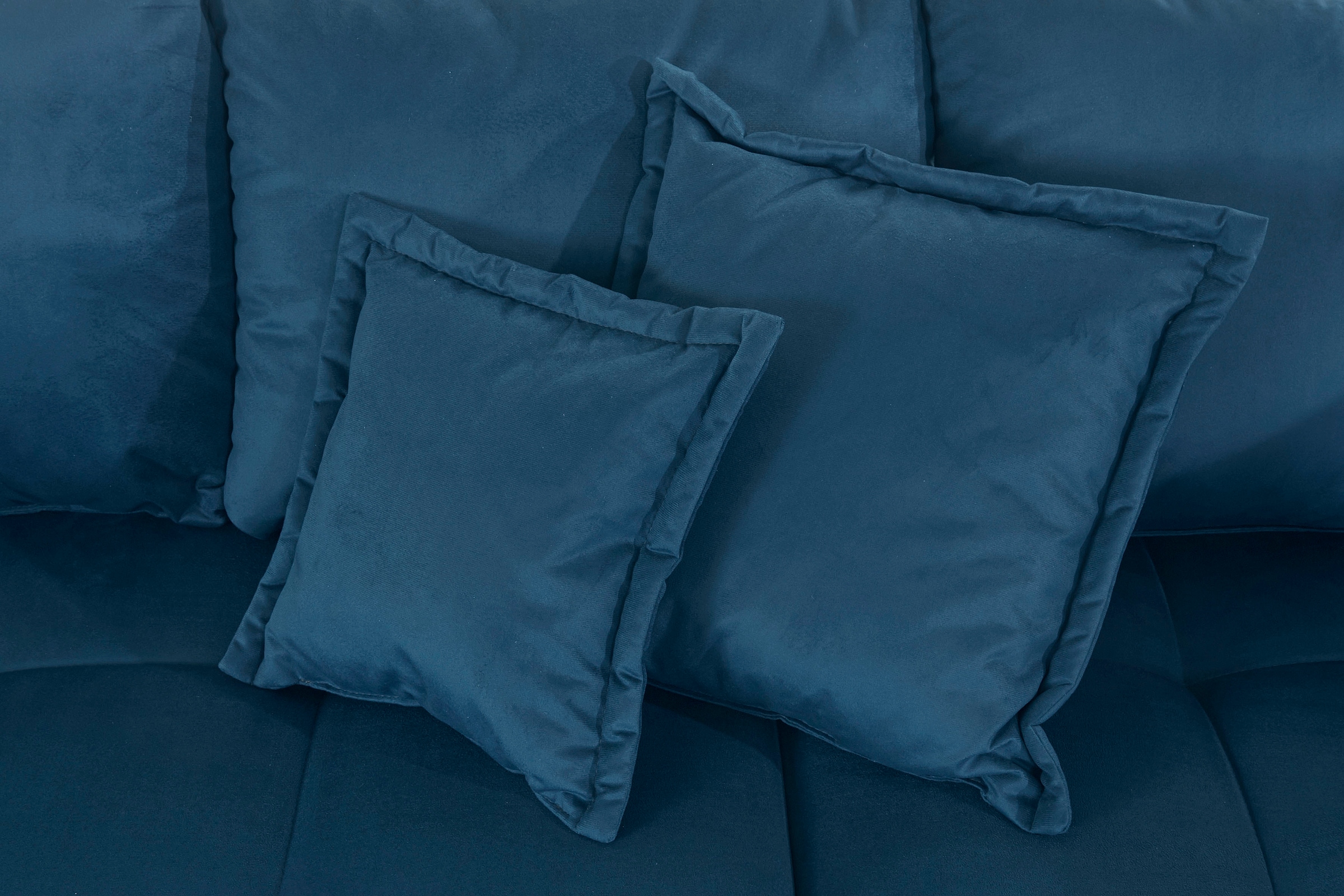 COLLECTION AB Ecksofa »Innsbruck L-Form, B: 247 cm« Set: Sofa & Hocker, 3 Zierkissen, Federkern