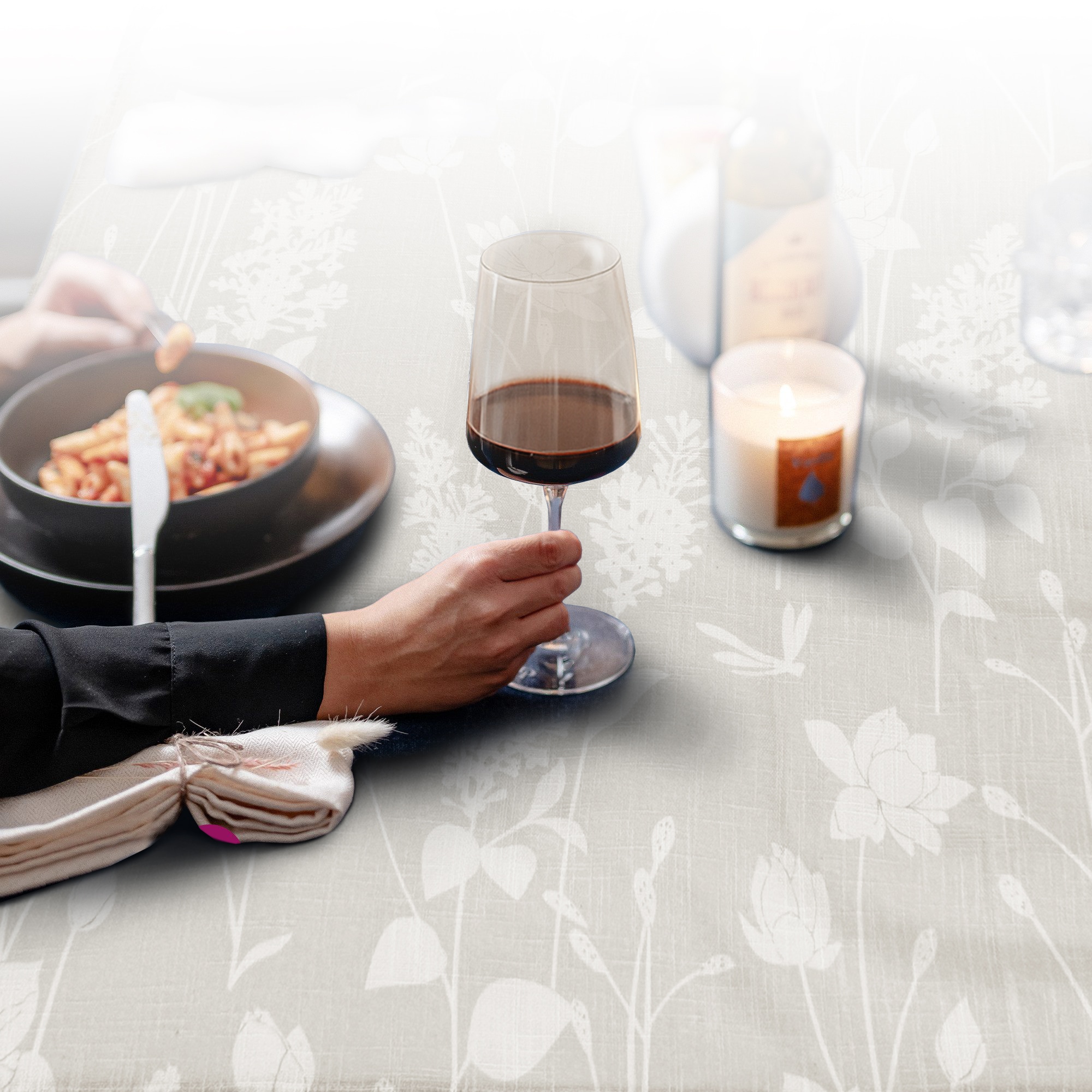 GOODproduct Tischdecke »Linnah« pflegeleicht, Esszimmer, Dekoration, uni