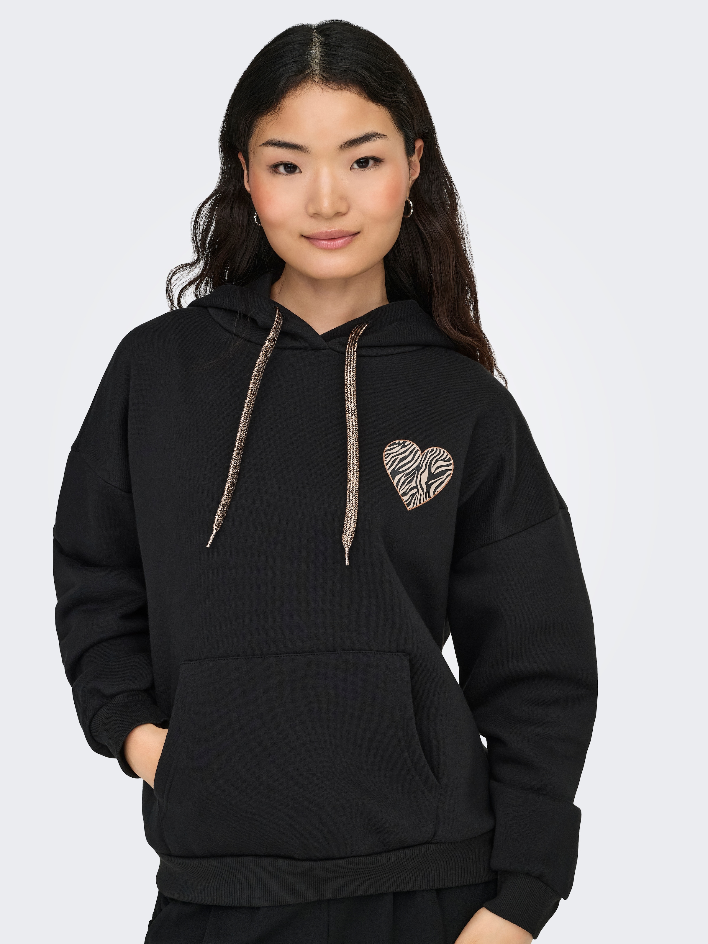 ONLY Sweat à capuche »ONLDAZE L/S ANIMAL HOODIE DETAILS CS SWT«
