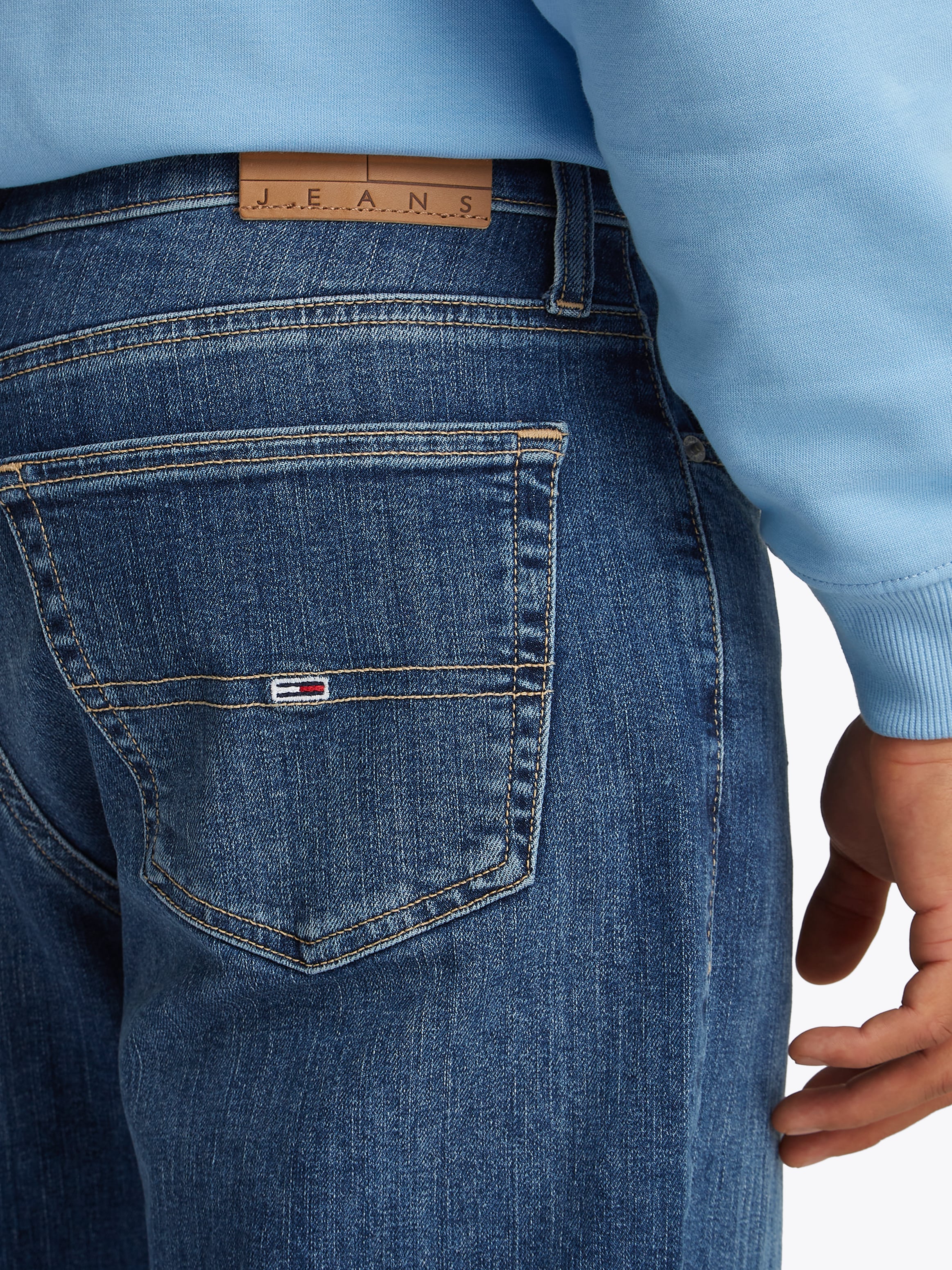 Tommy Jeans Bootcut-Jeans »Ryan Bootcut«, in blauer Waschung