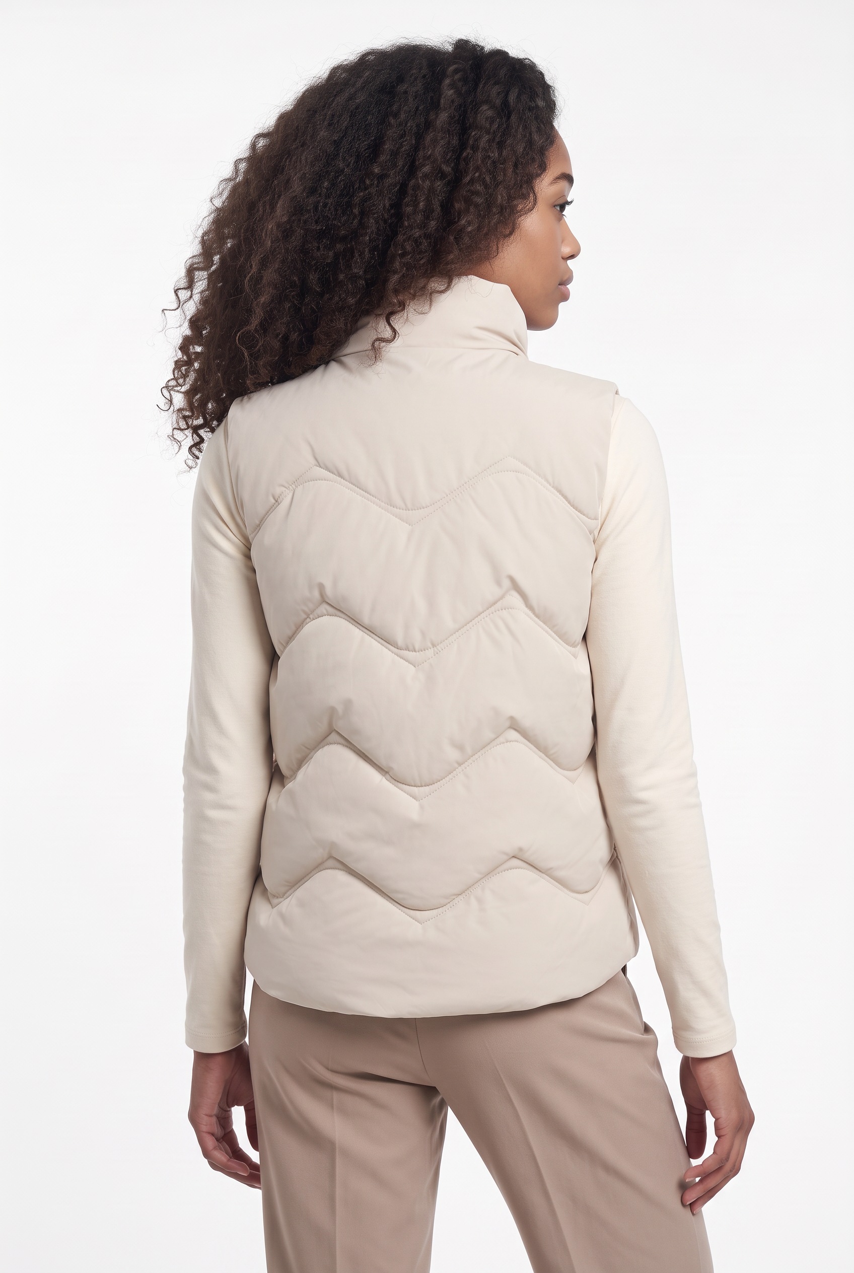 JDY Gilet matelassé »JDYPOWER SHORT WAISTCOAT OTW HAB« fibre synthétique