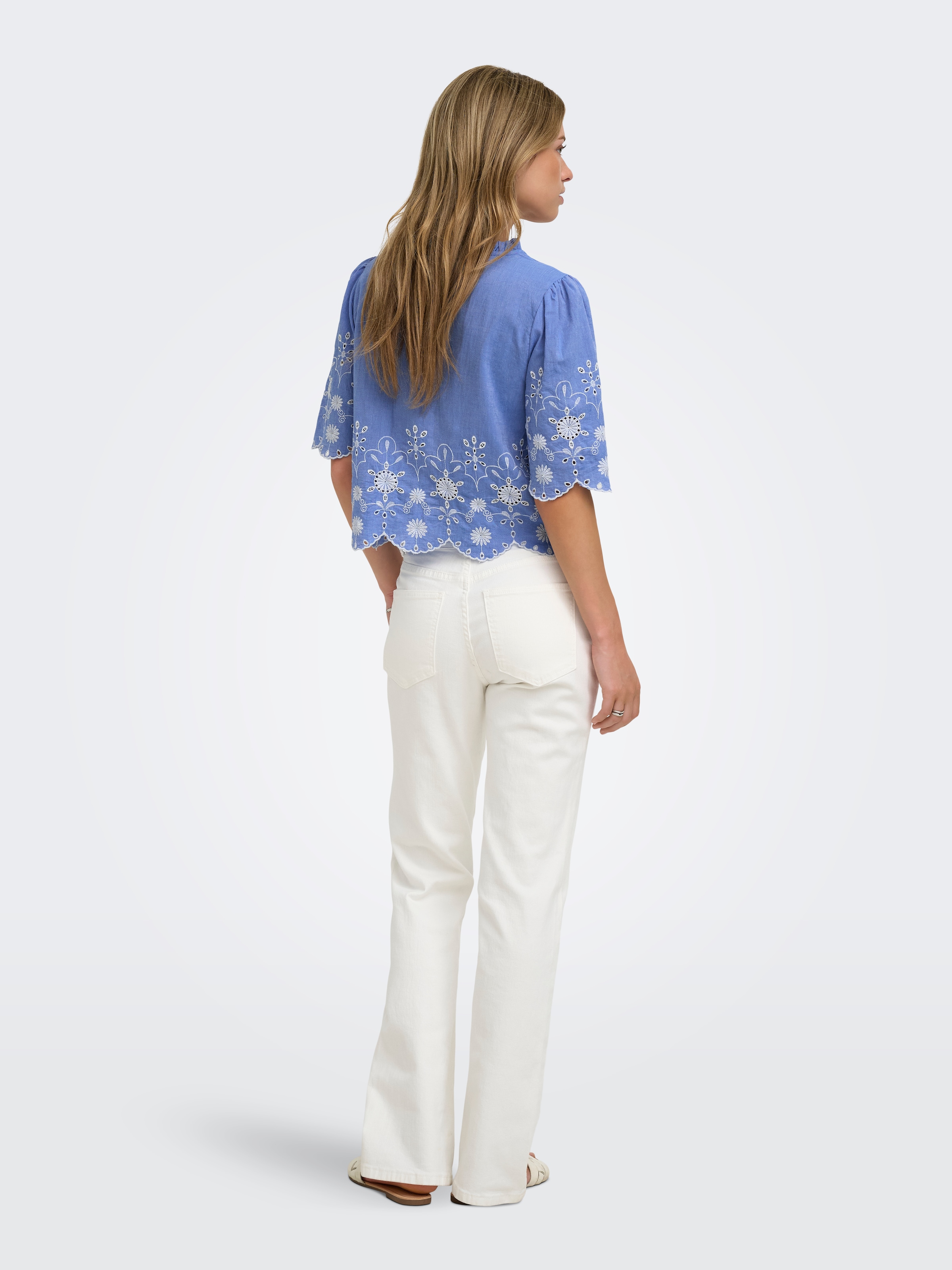 ONLY Kurzarmbluse »ONLMIFFY S/S EMB TIE TOP NOOS WVN« Baumwolle, regular fit, V-Ausschnitt