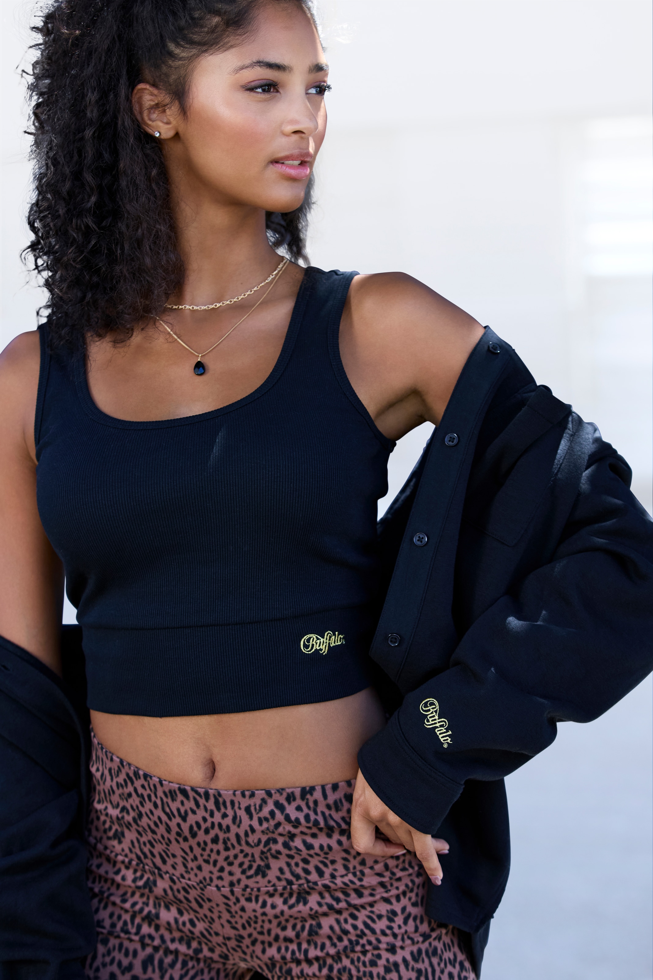 Image of Buffalo Crop-Top in Rippstruktur mit breitem Bund