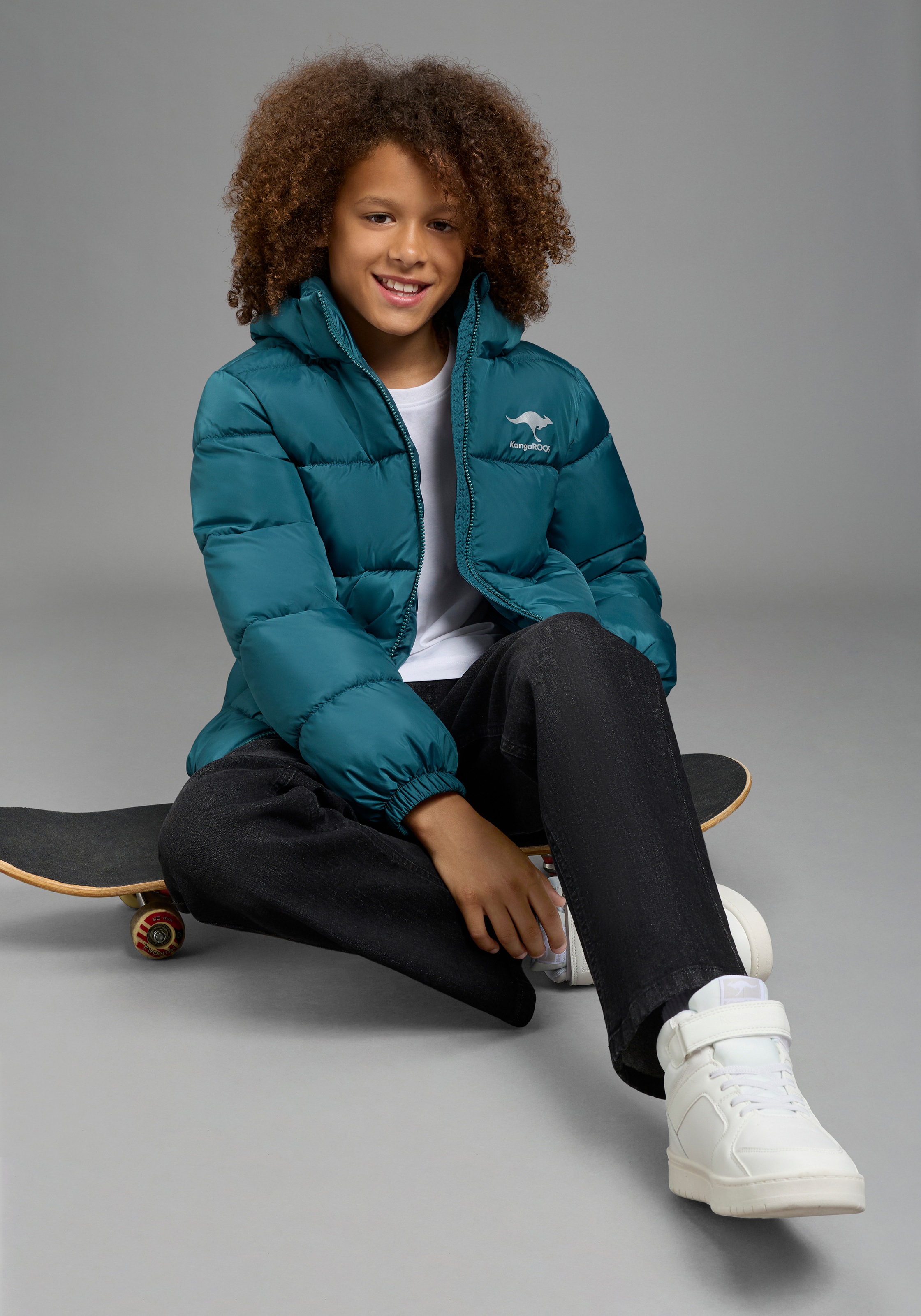 KangaROOS »warme Outdoor Steppjacke mit KangaROOS Print« avec capuche Veste chaude d'hiver avec logo réfléchissant imprimé
