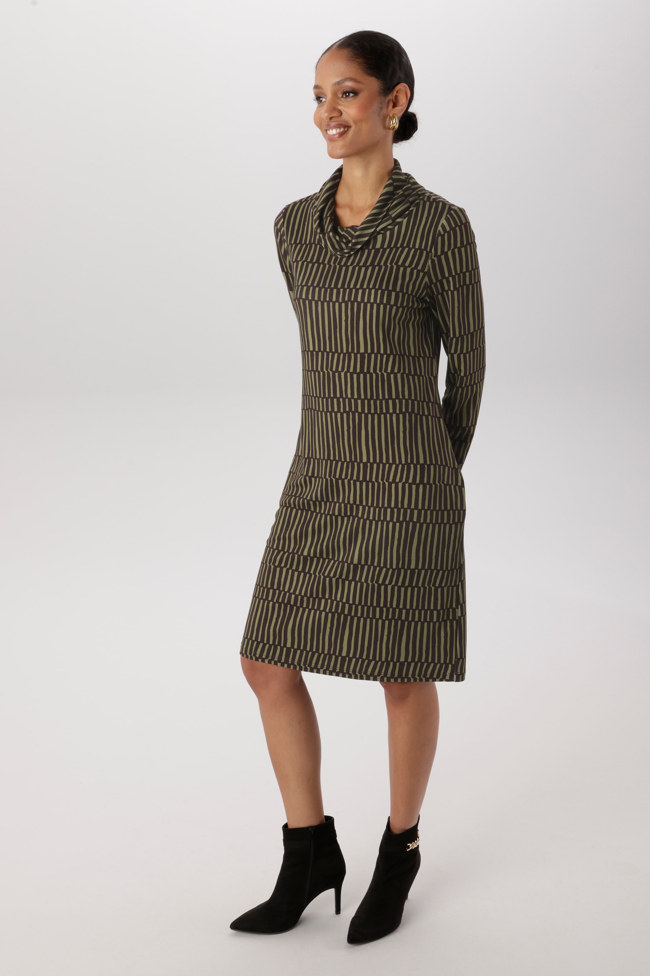 Image of Aniston SELECTED Jerseykleid mit halsfernen, locker fallenenden Rollkragen - NEUE KOLLEKTION