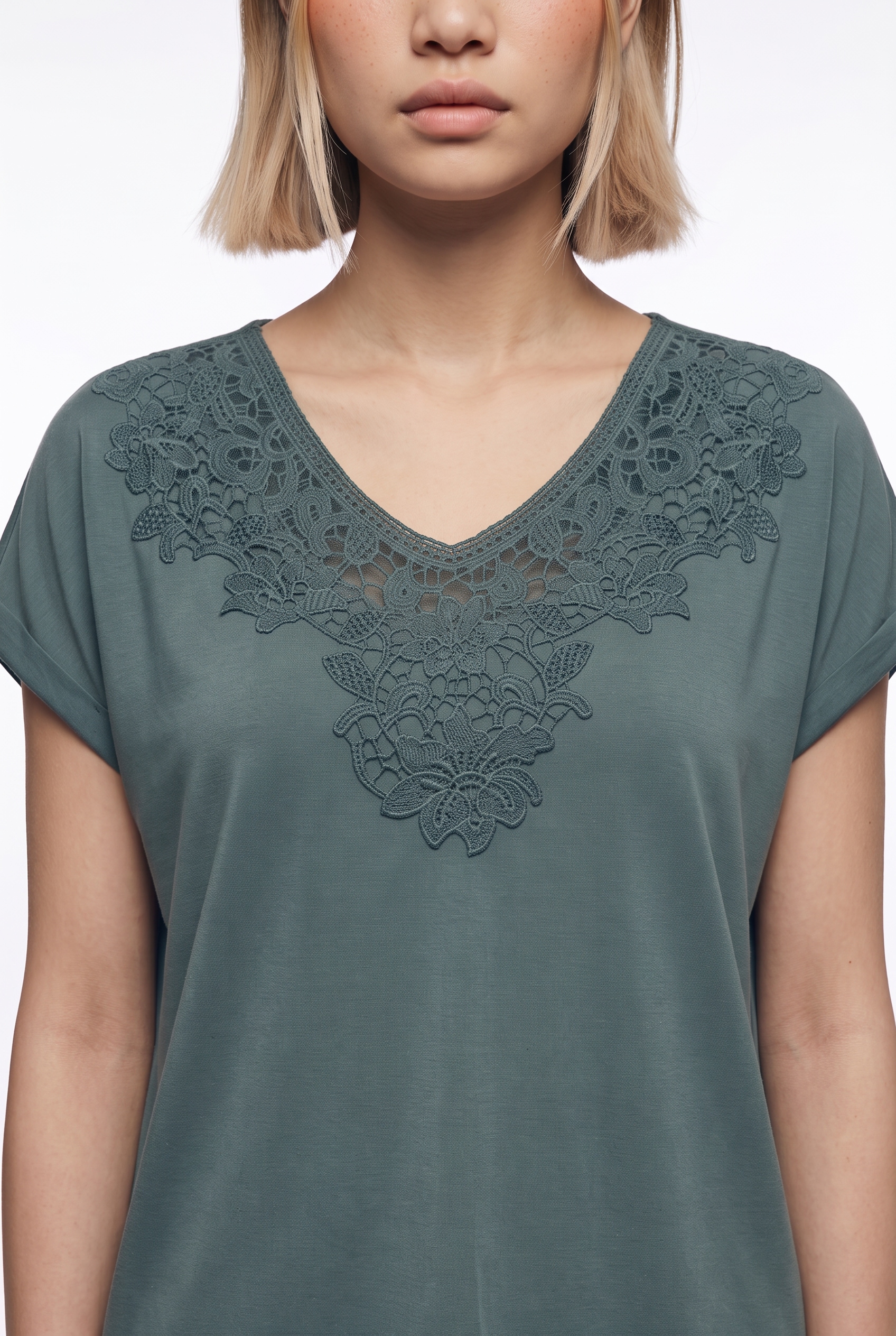 ONLY T-shirt en V »ONLFREE S/S CROCHET TOP CS JRS« mélange de matériaux, coupe régulière