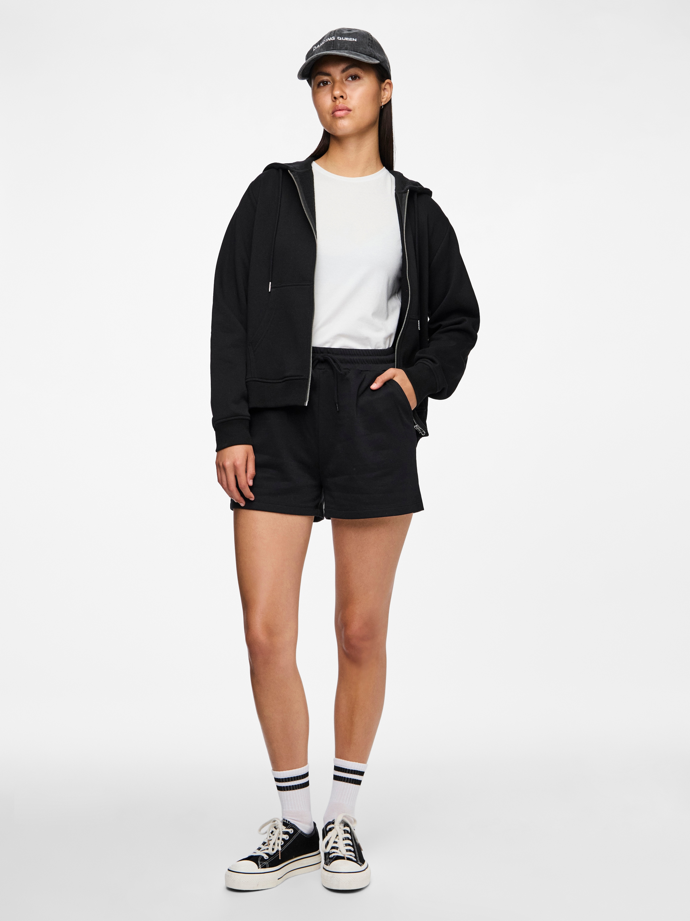 pieces Sweatshorts »PCCHILLI SUMMER HW SHORTS UB NOOS BC«  avec poches passepoilées