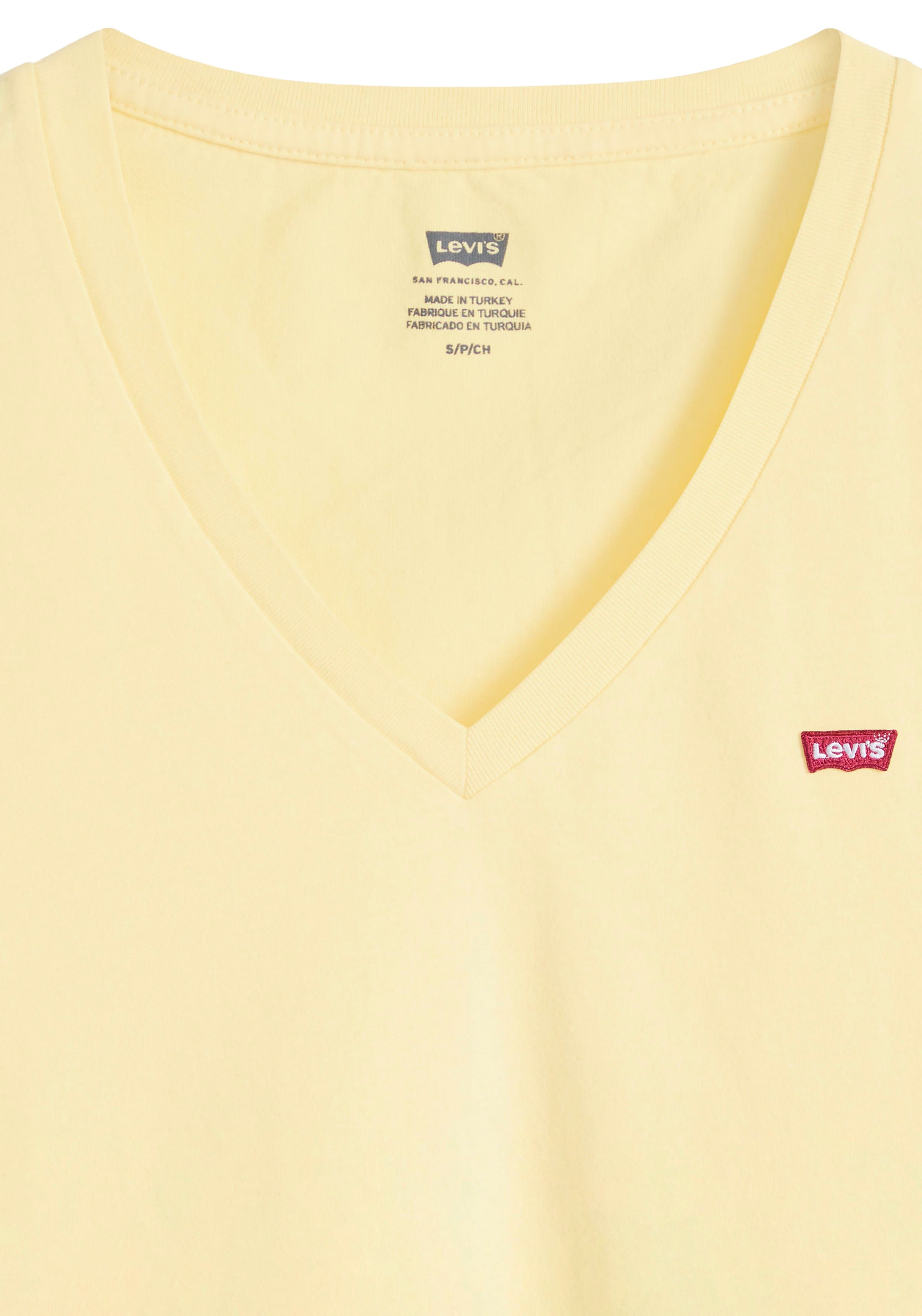 Levi's® V-Shirt »Perfect Tee« mit kleinem Batwing- Logo
