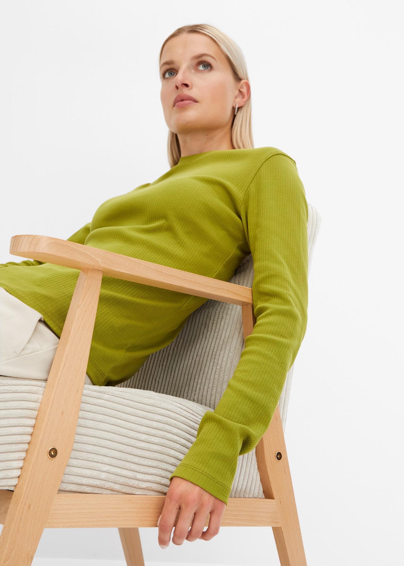 bonprix Langarmshirt »Geripptes Langarmshirt aus reiner Baumwolle« Slim fit Passform, ohne Kragen, aus reiner Baumwolle, unifarben