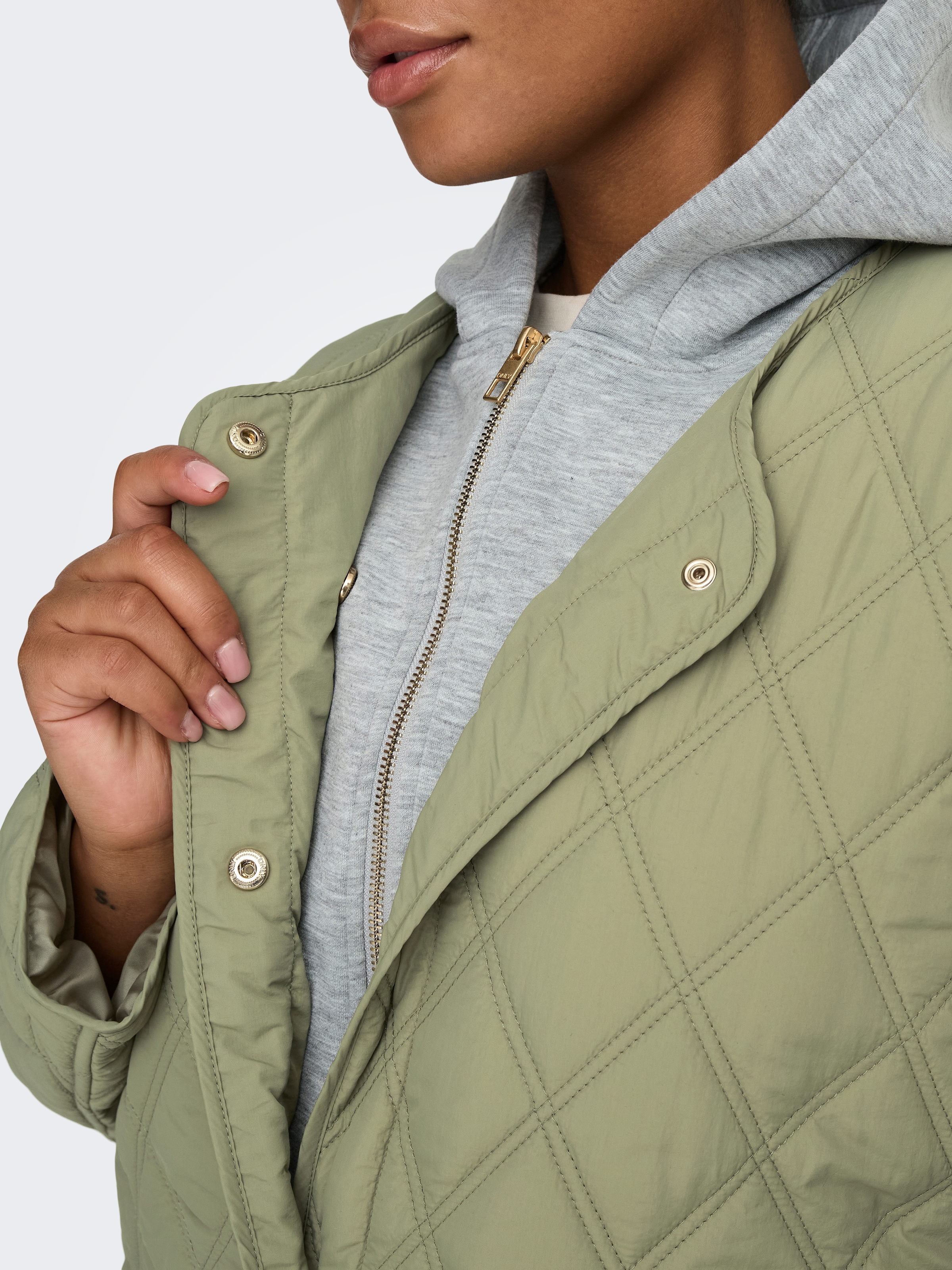 ONLY CARMAKOMA Veste matelassée »CARRISSO LIFE HOOD QUILT JACKET OTW« mit Kapuze