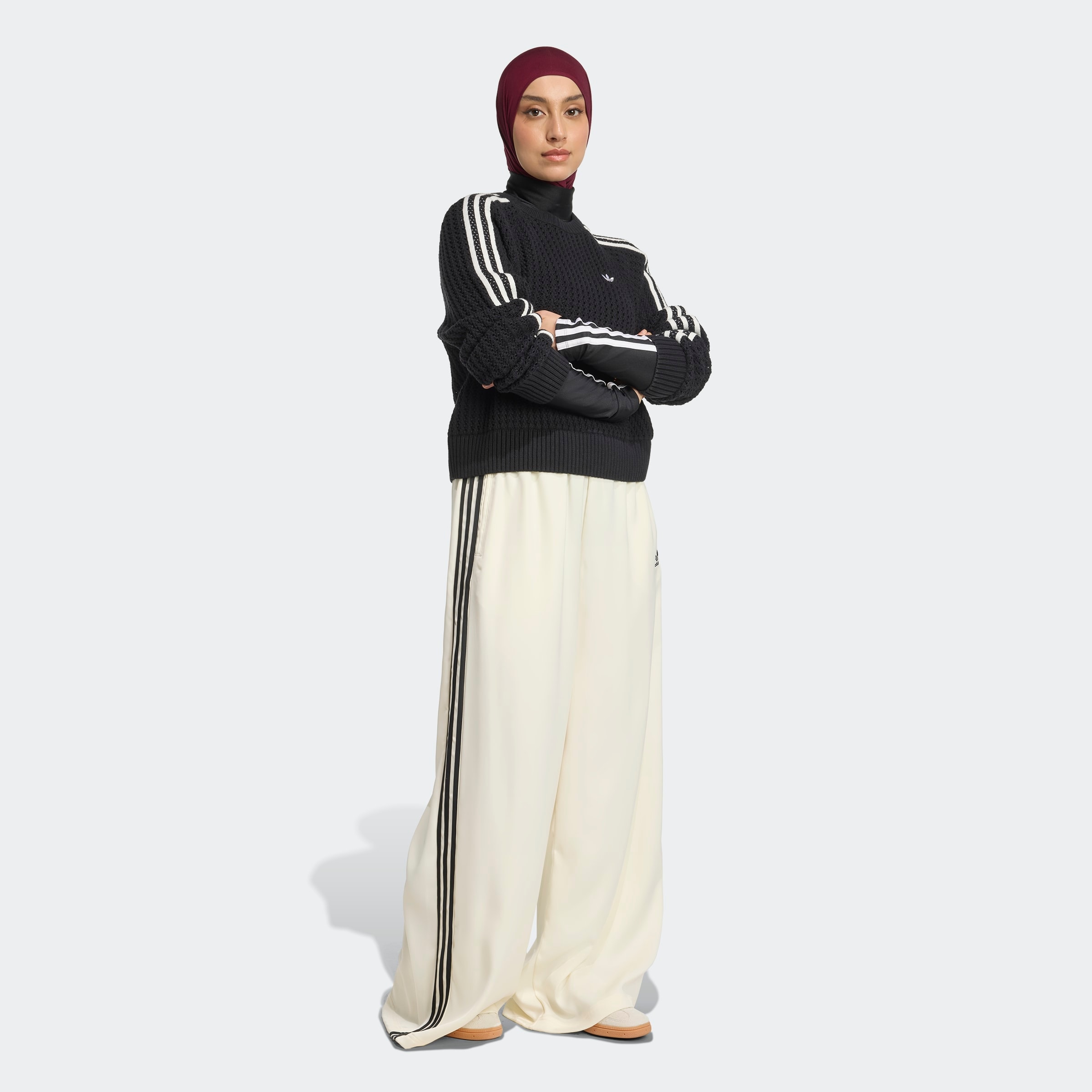 adidas Originals Sporthose »SATIN TP WL«  normal-weite Passform, sportlicher Stil, aus Polyester und Elasthan