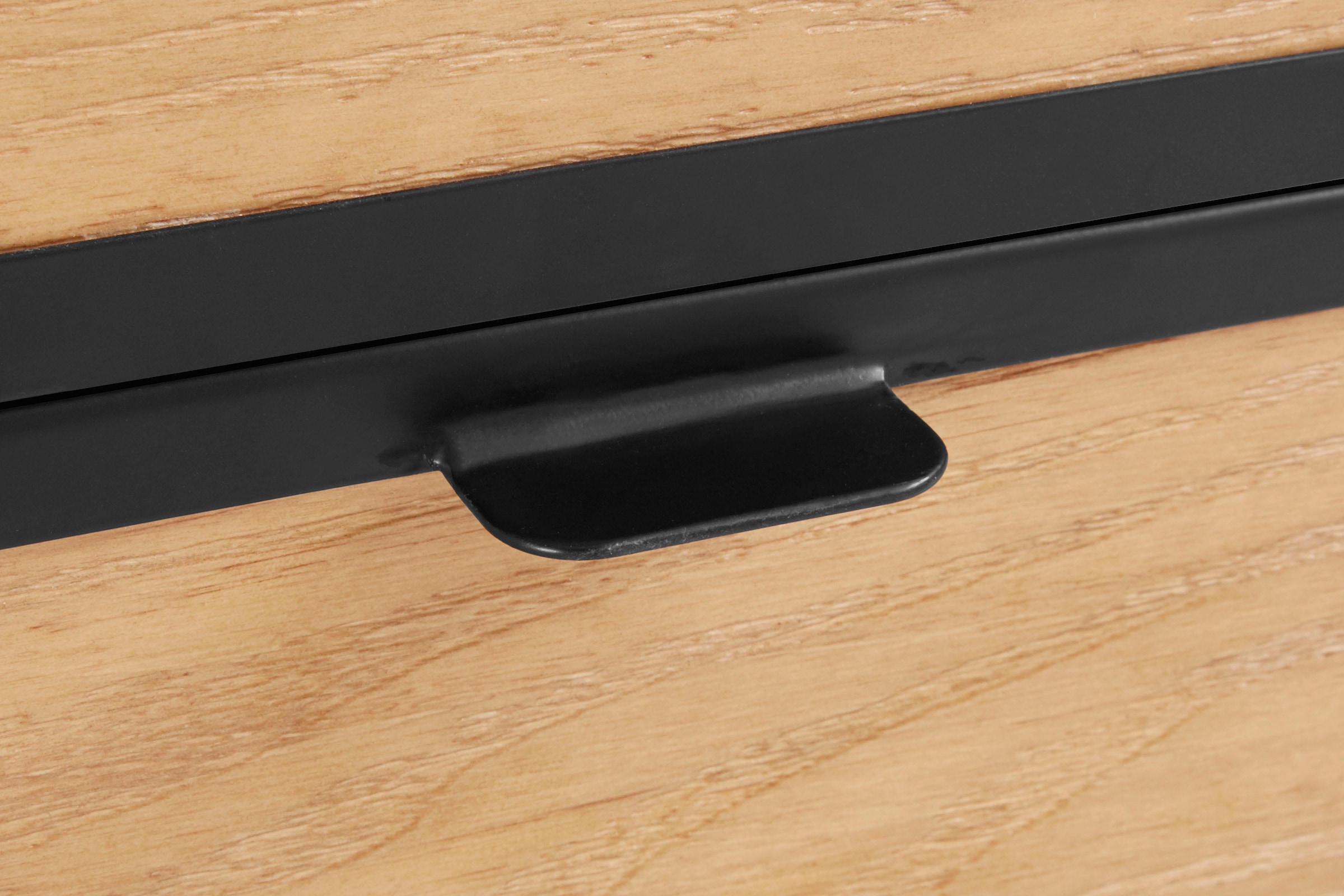 INOSIGN Sideboard »Malu«, Kommode mit Magnetverschluss an den Türen, aus massivem Kiefernholz