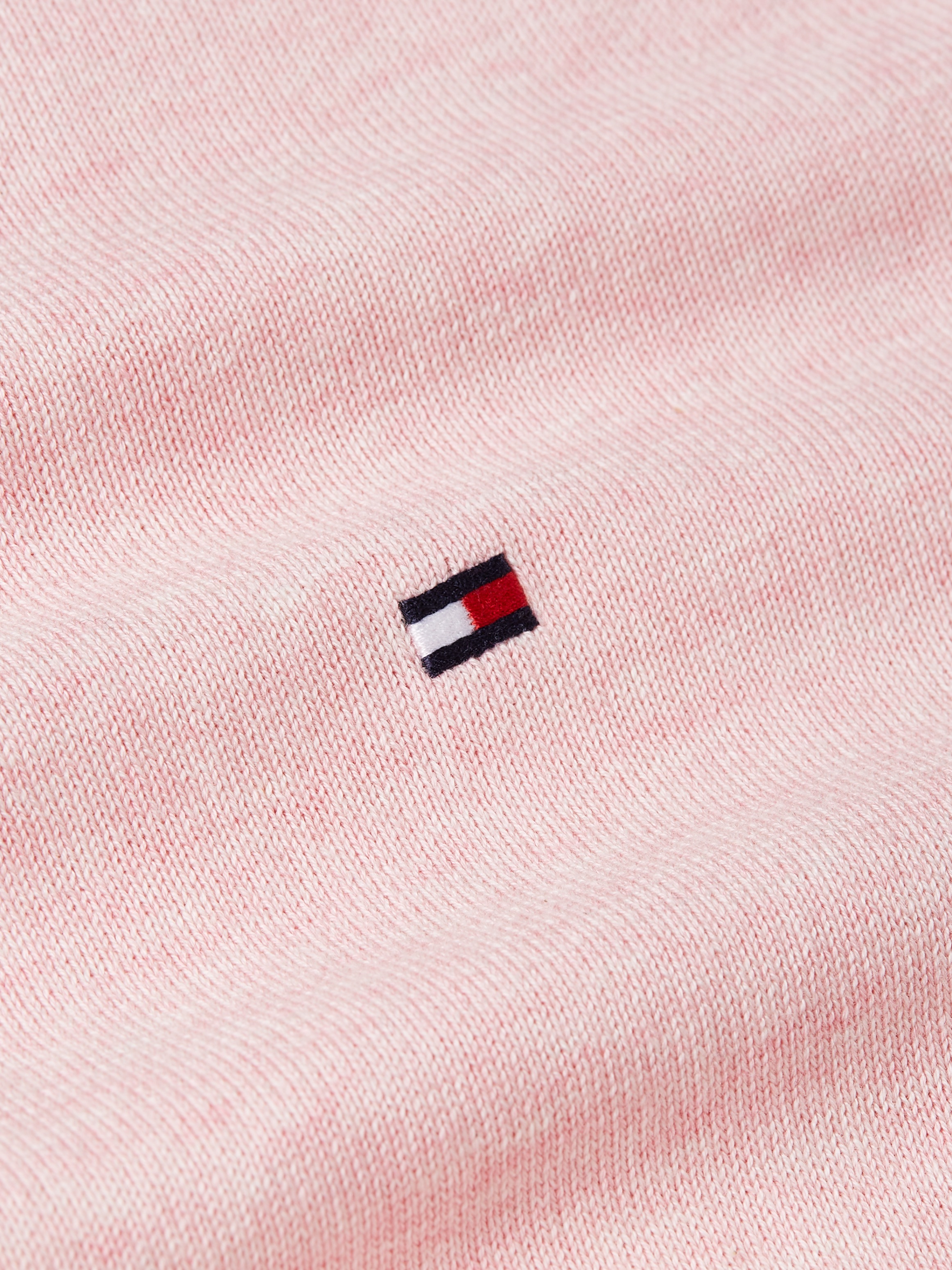 Tommy Hilfiger Strickpullover »ESSENTIAL COTTON V NECK mit V-Ausschnitt und Stickerei«, unifarben, casual, regular fit, Baumwolle, V-Ausschnitt