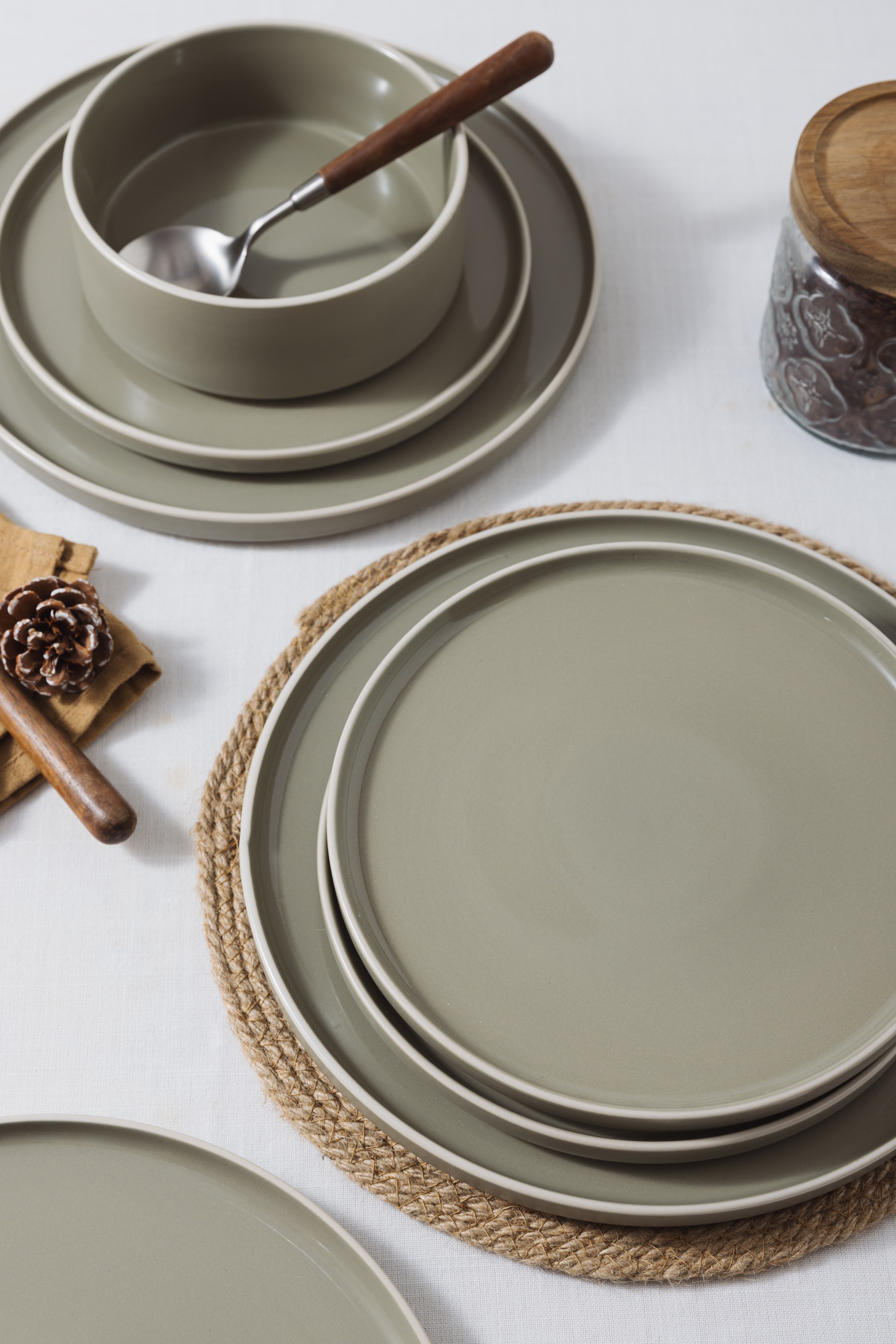 GOODproduct Set de vaisselle »Ylvii, aussen matt, innen glänzend« spülmaschinenfest und mikrowellengeeignet