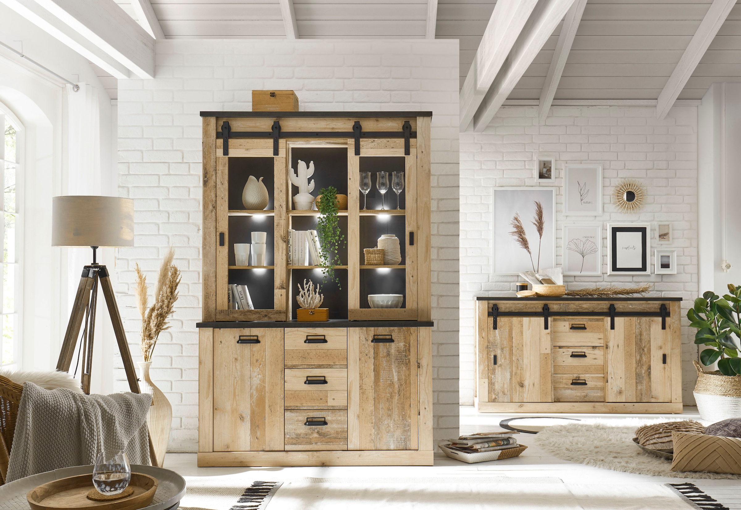 Home affaire Sideboard »SHERWOOD«, Holz Dekor, mit Scheunentorbeschlag und Apothekergriffen, Breite 161cm