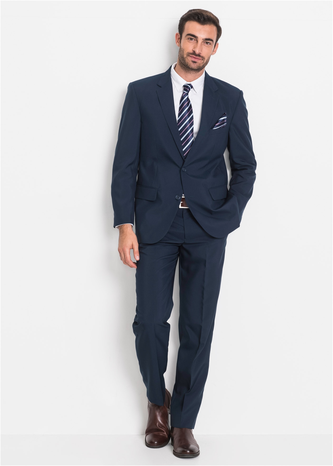 bonprix Costume »Anzug (2-tlg. Set), Regular Fit« Ensemble, 2 tlg. coupe régulière Regular Fit, pflegeleichtes Material, zweiteiliges Set
