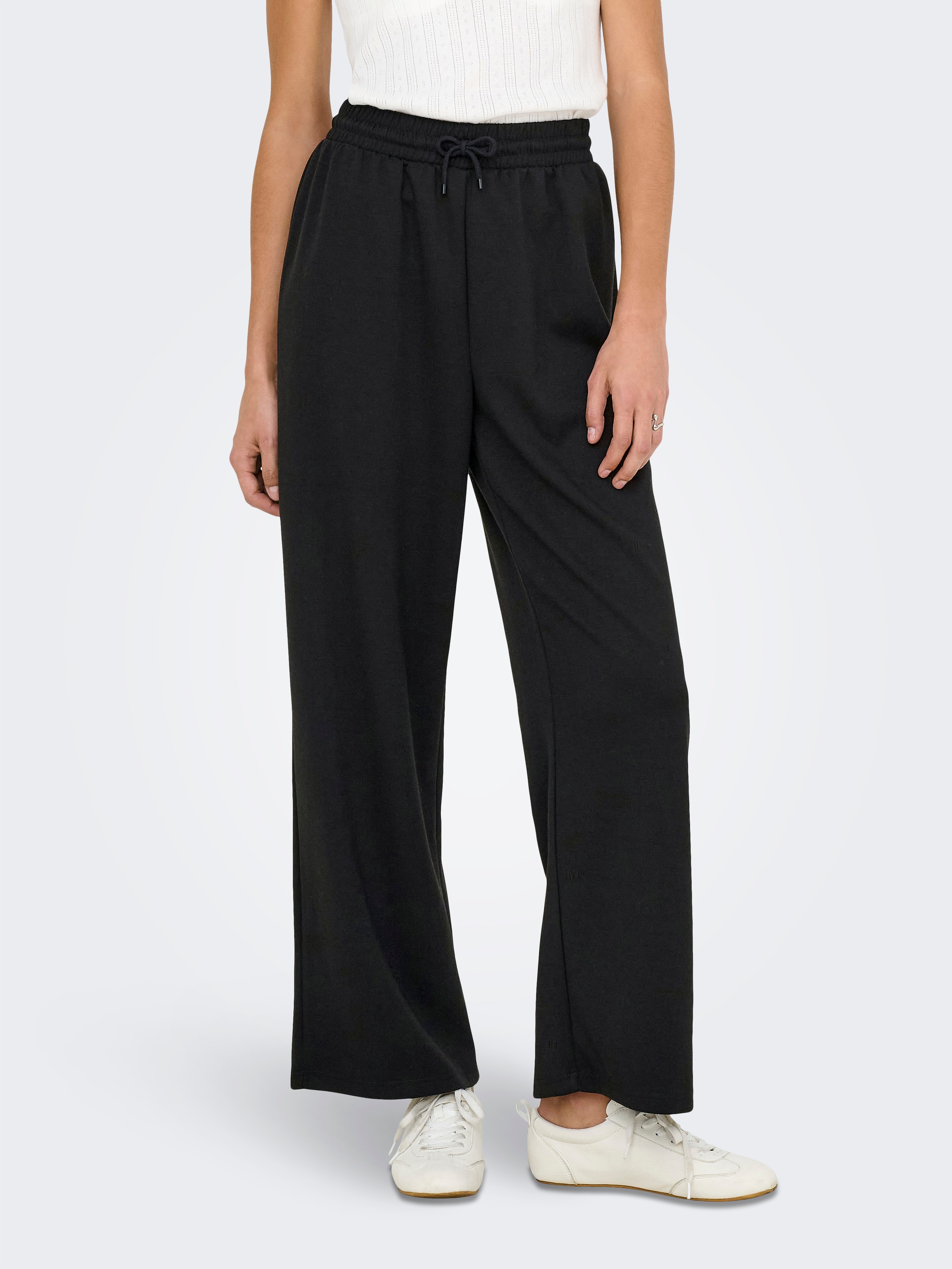 Image of ONLY Trainingshose "ONLSCARLETT WIDE PANT SWT NOOS"