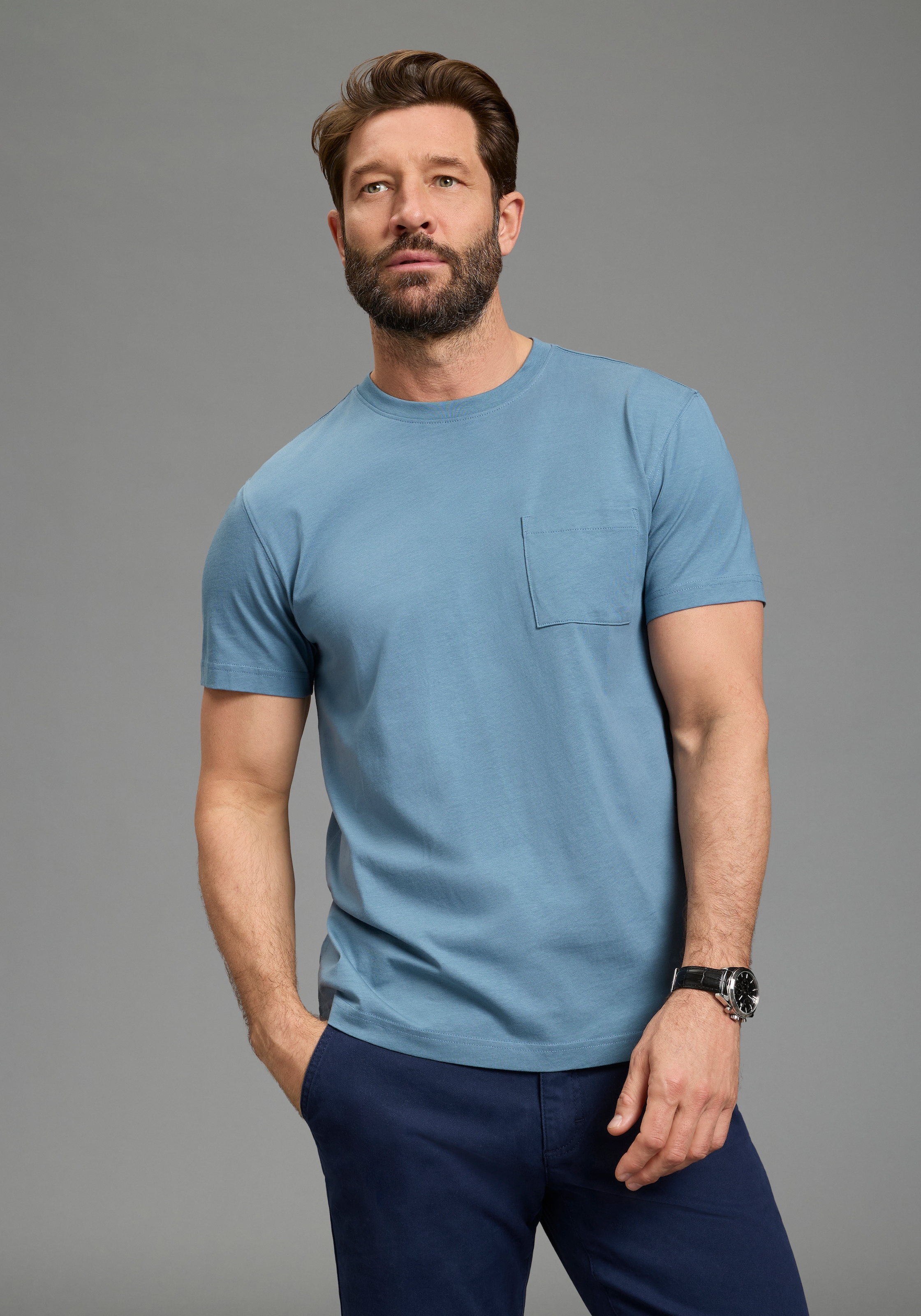 Man's World Rundhalsshirt »Neue Kollektion!« Regular Fit, kurzarm, mit Brusttasche, unifarben