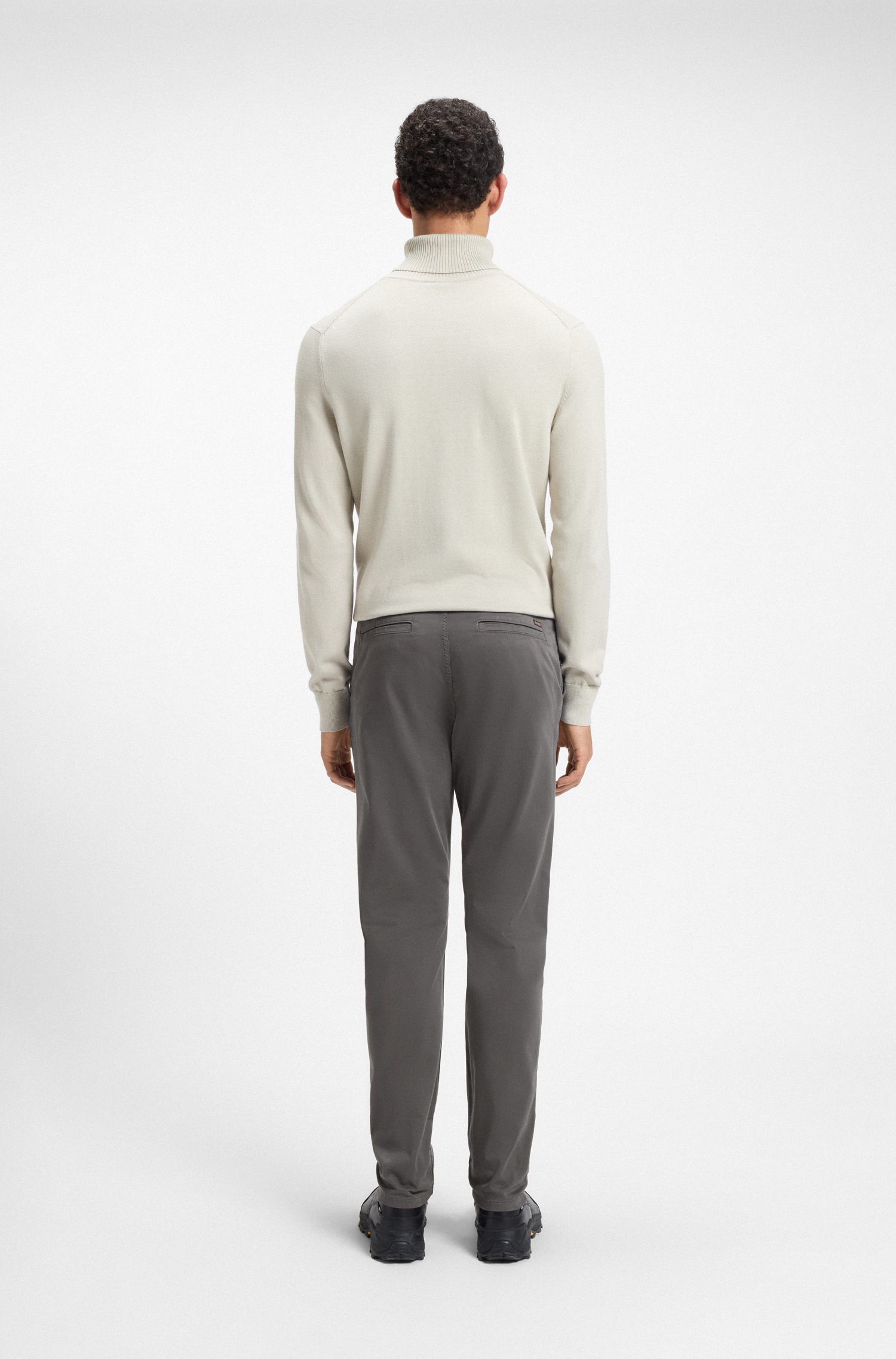 BOSS ORANGE Chinohose »Tapered-fit«  Aus komfortabler Stretch-Baumwolle und mit BOSS Logo hinten