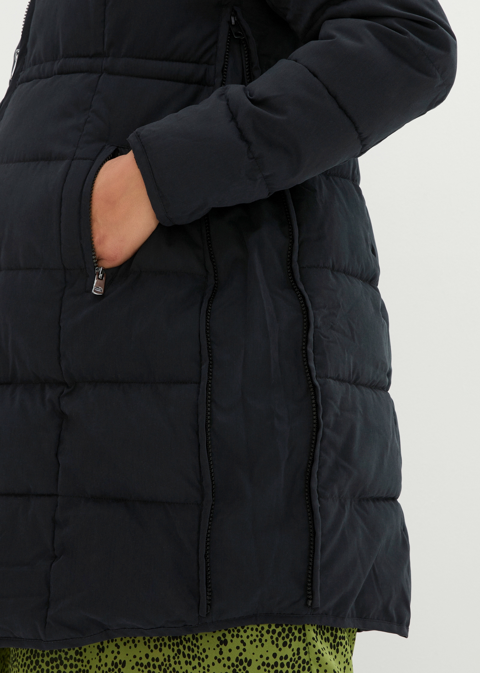 bonprix Umstandsjacke »3-in-1 warm wattierte Umstands- und Tragejacke« mit Kapuze mit wattierter Steppung, 3-in-1 Tragefunktion, 2-Wege-Reissverschluss