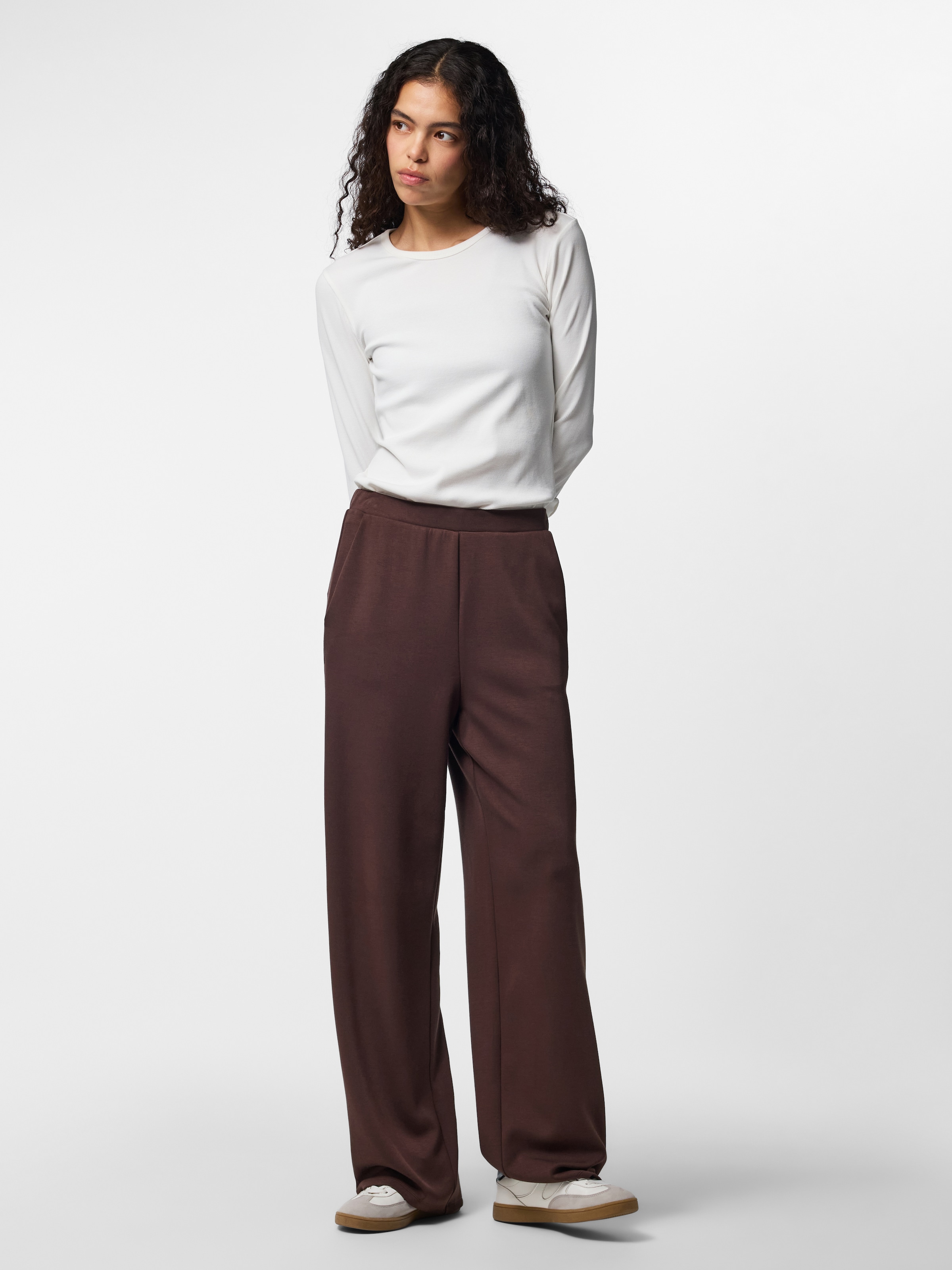 pieces Pantalon sweat »PCMICHELLE SCUBA HW PANTS SWT NOOS BC«  mélange de matériaux