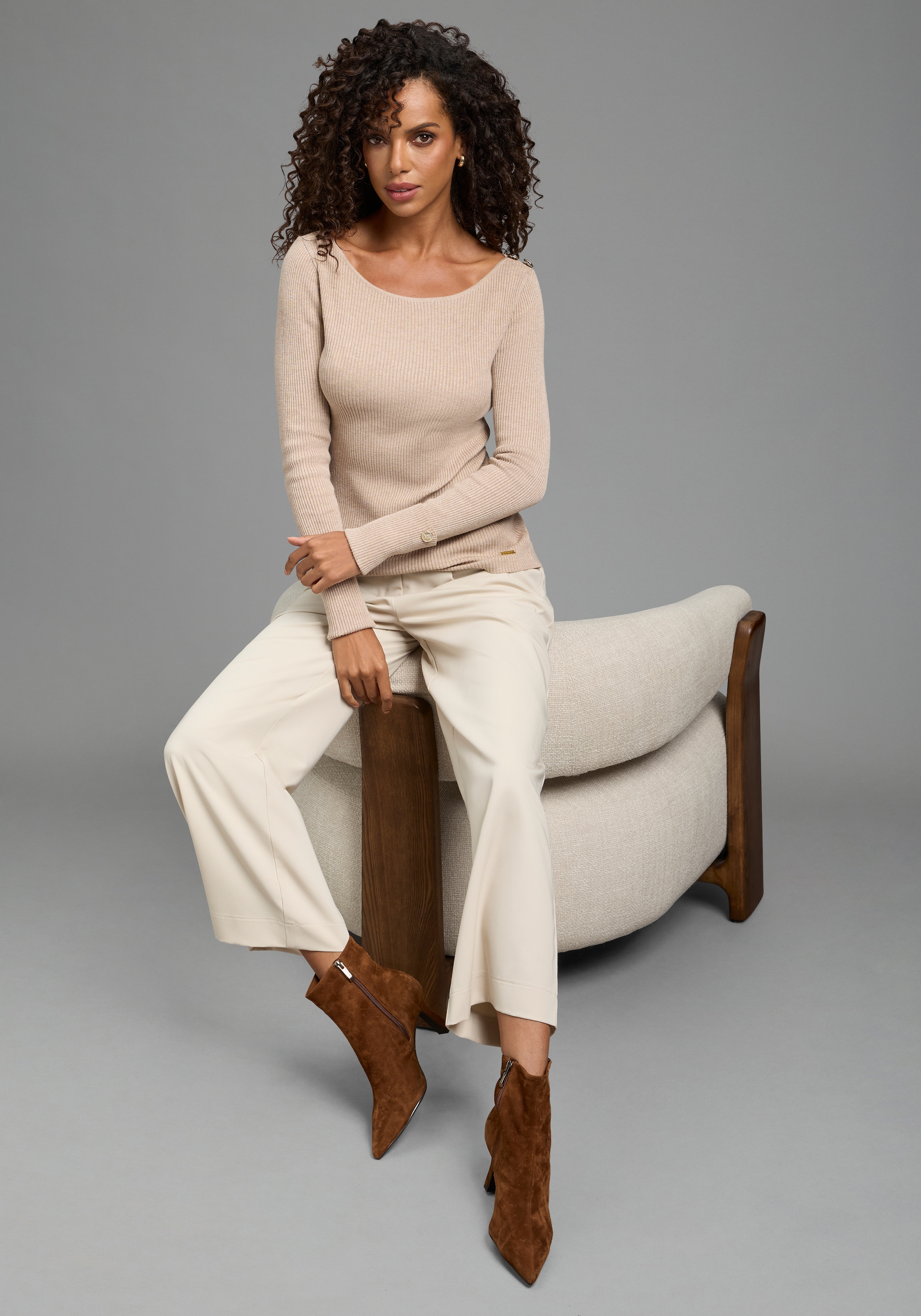 Bruno Banani Pull en tricot en tricot côtelé, coupe ajustée, avec revers et bouton