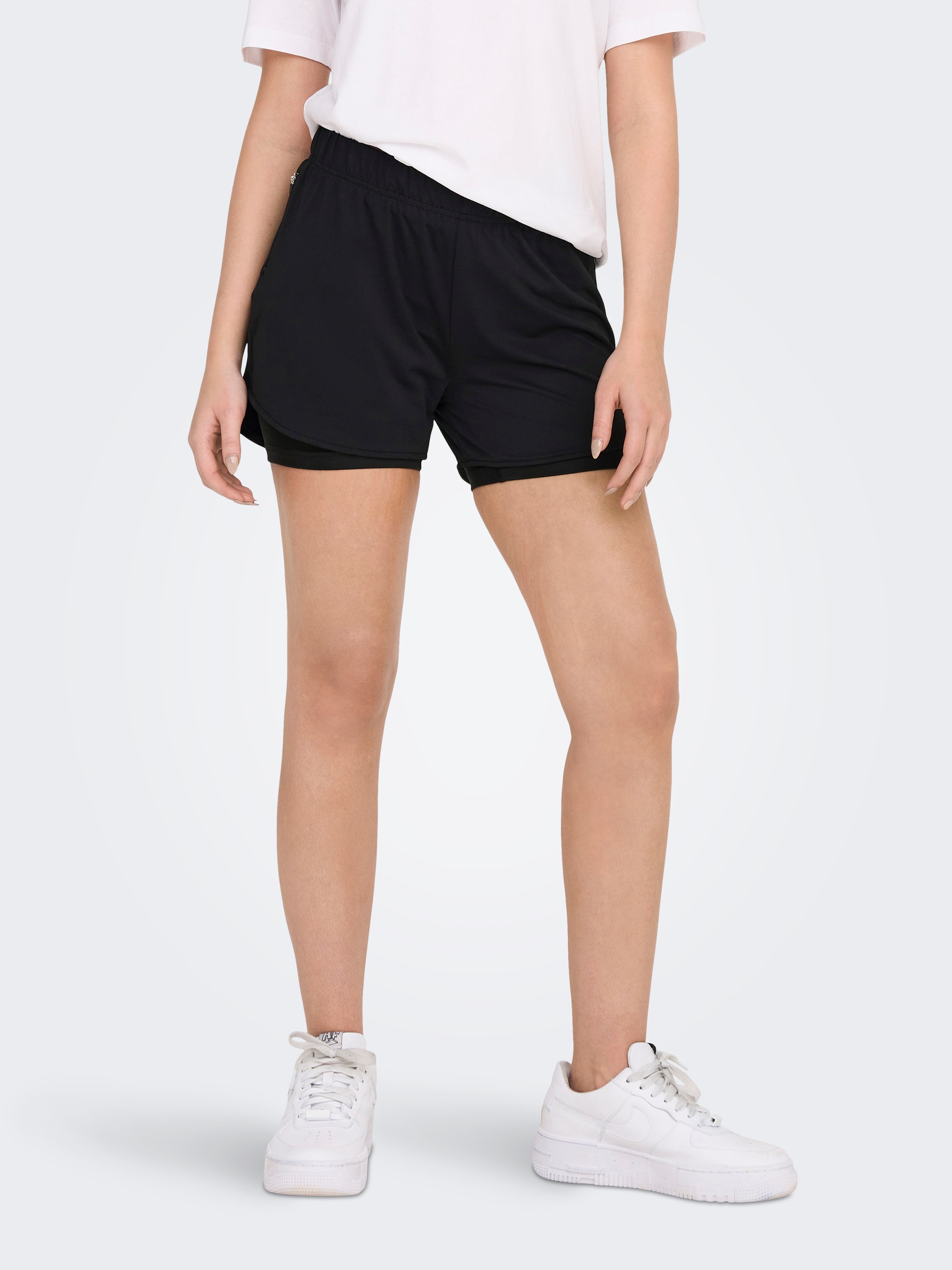 Image of ONLY Play Funktionsshorts "ONPMILA-2 MW LOOSE PCK SHORTS NOOS"