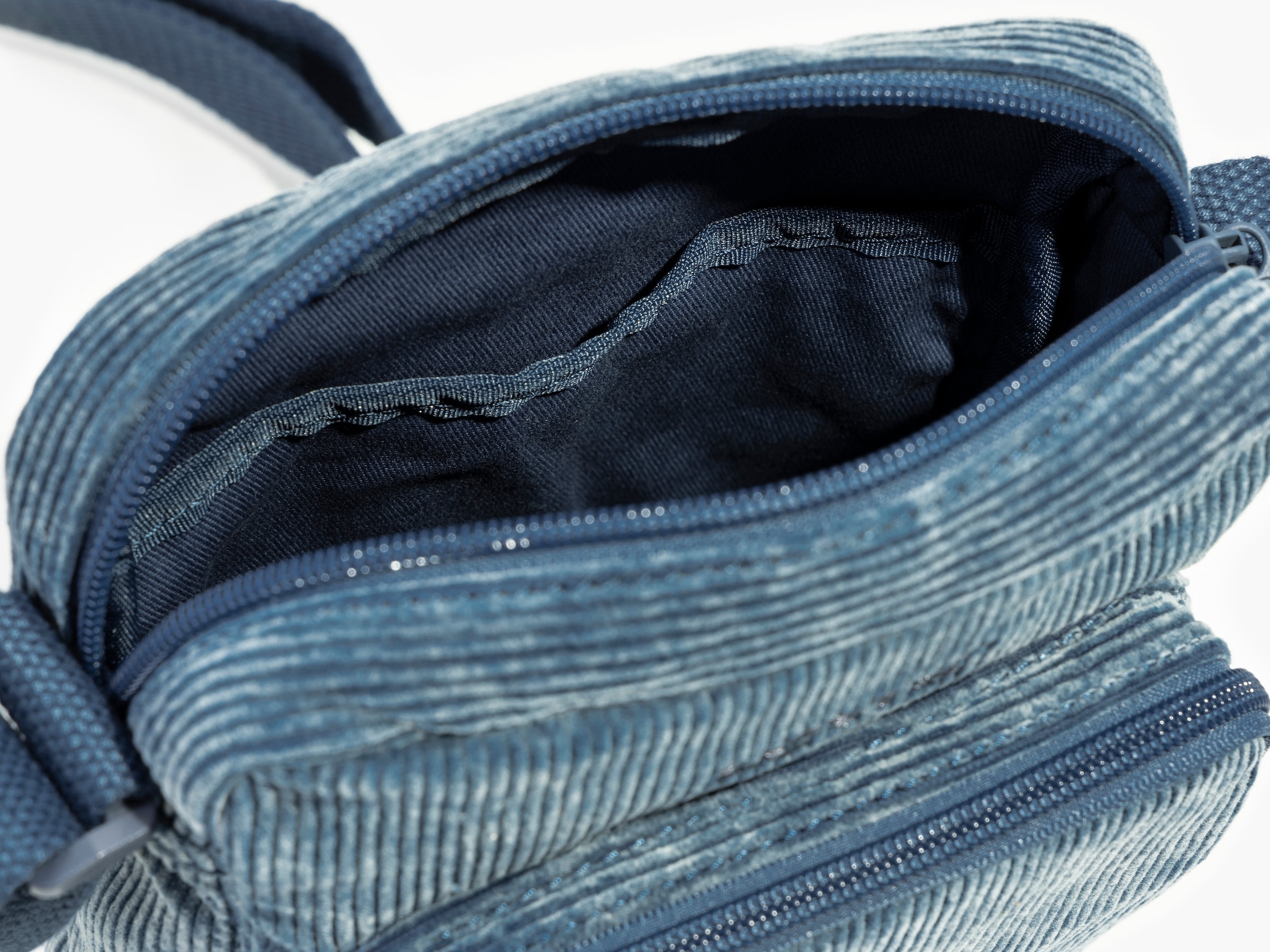 Levi's® Umhängetasche »SMALL NS ZIP CROSSBODY«