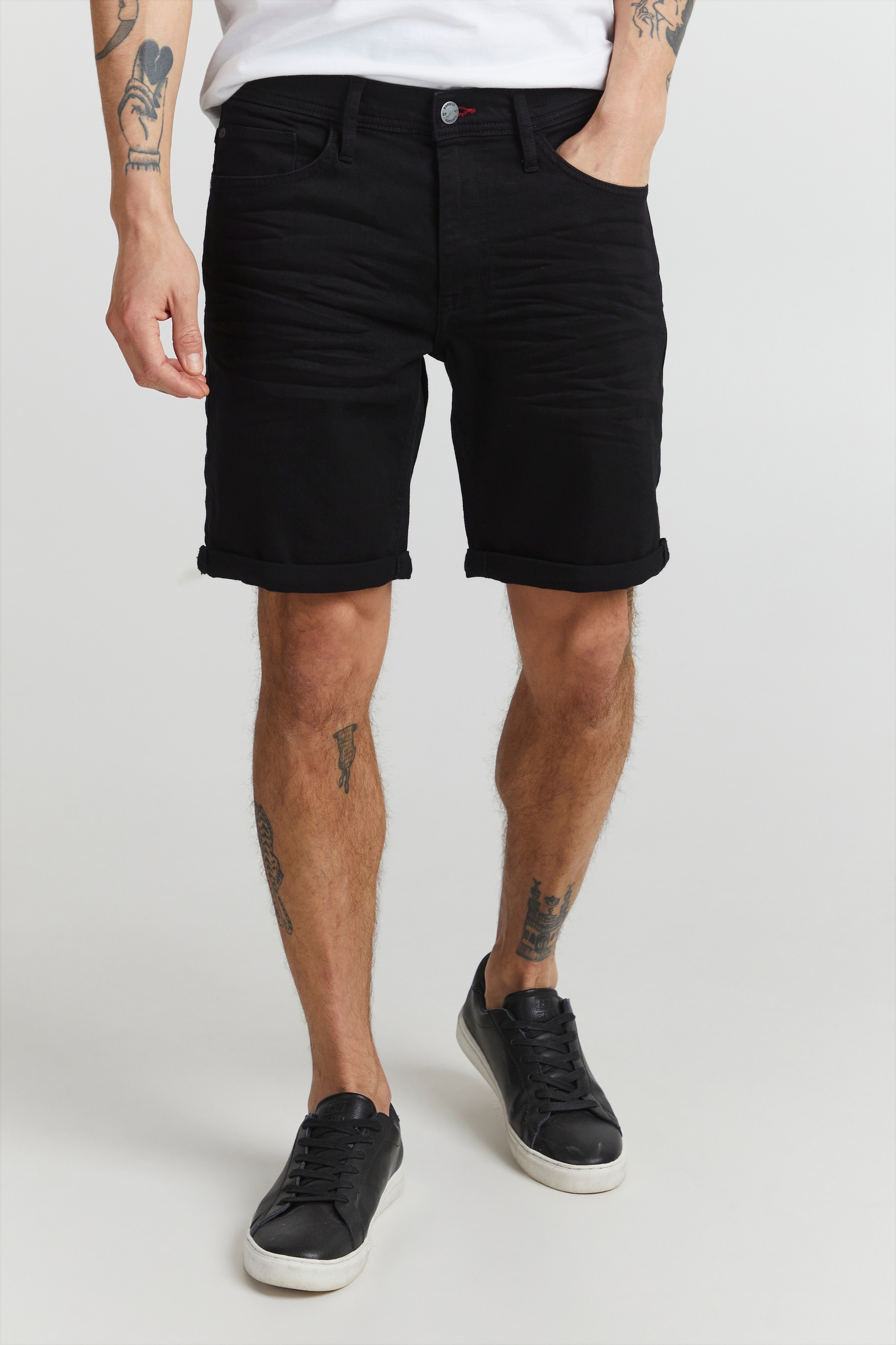 Image of Blend Shorts "BHTWISTER-denimshorts" mit Markenlabel, aus Baumwollmischung, Regular Fit, knielange Form